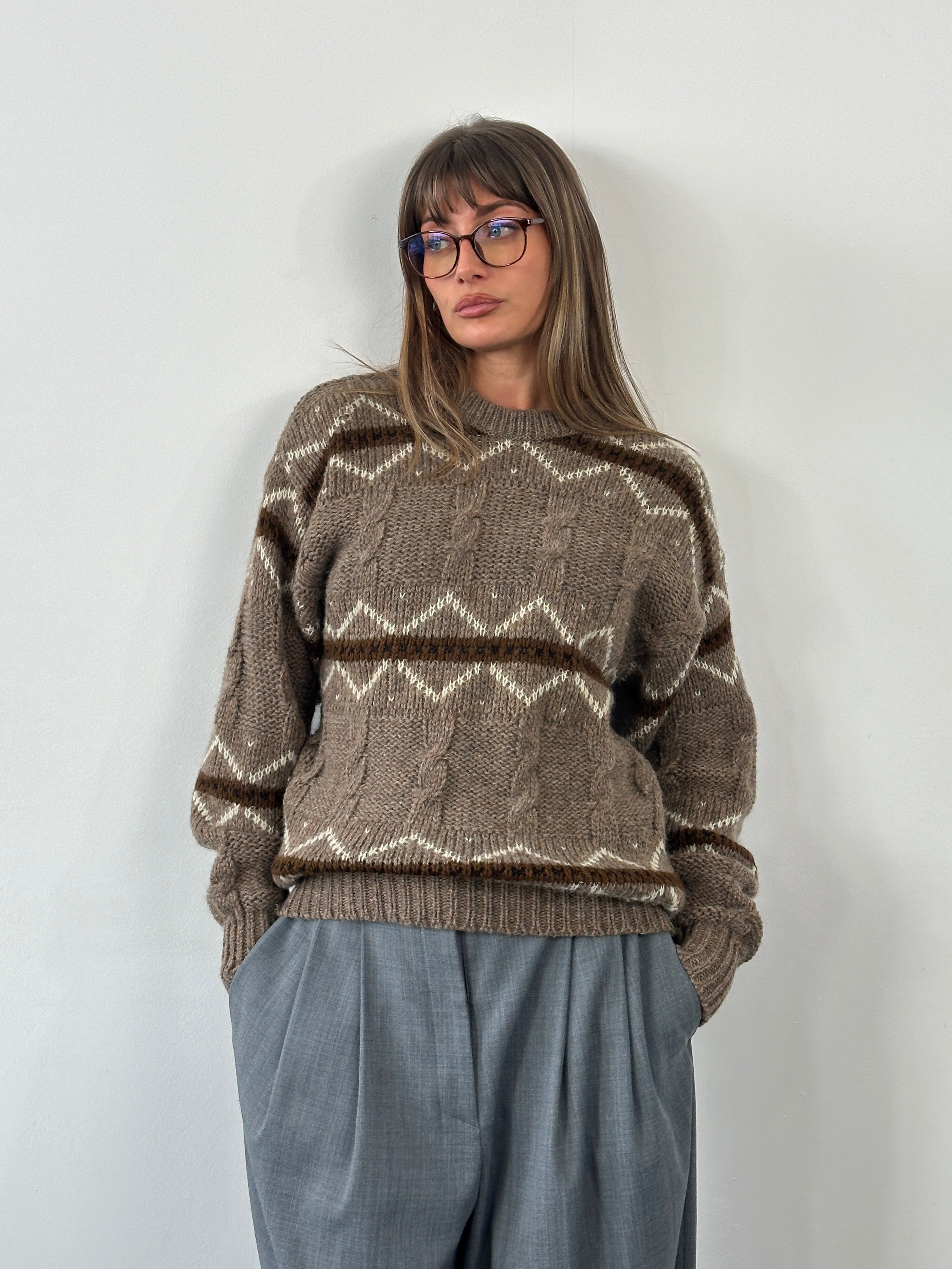 Vintage Italian 1990s chunky wool jumper with bold stripe pattern, in size large, featuring a cozy, knitted design.