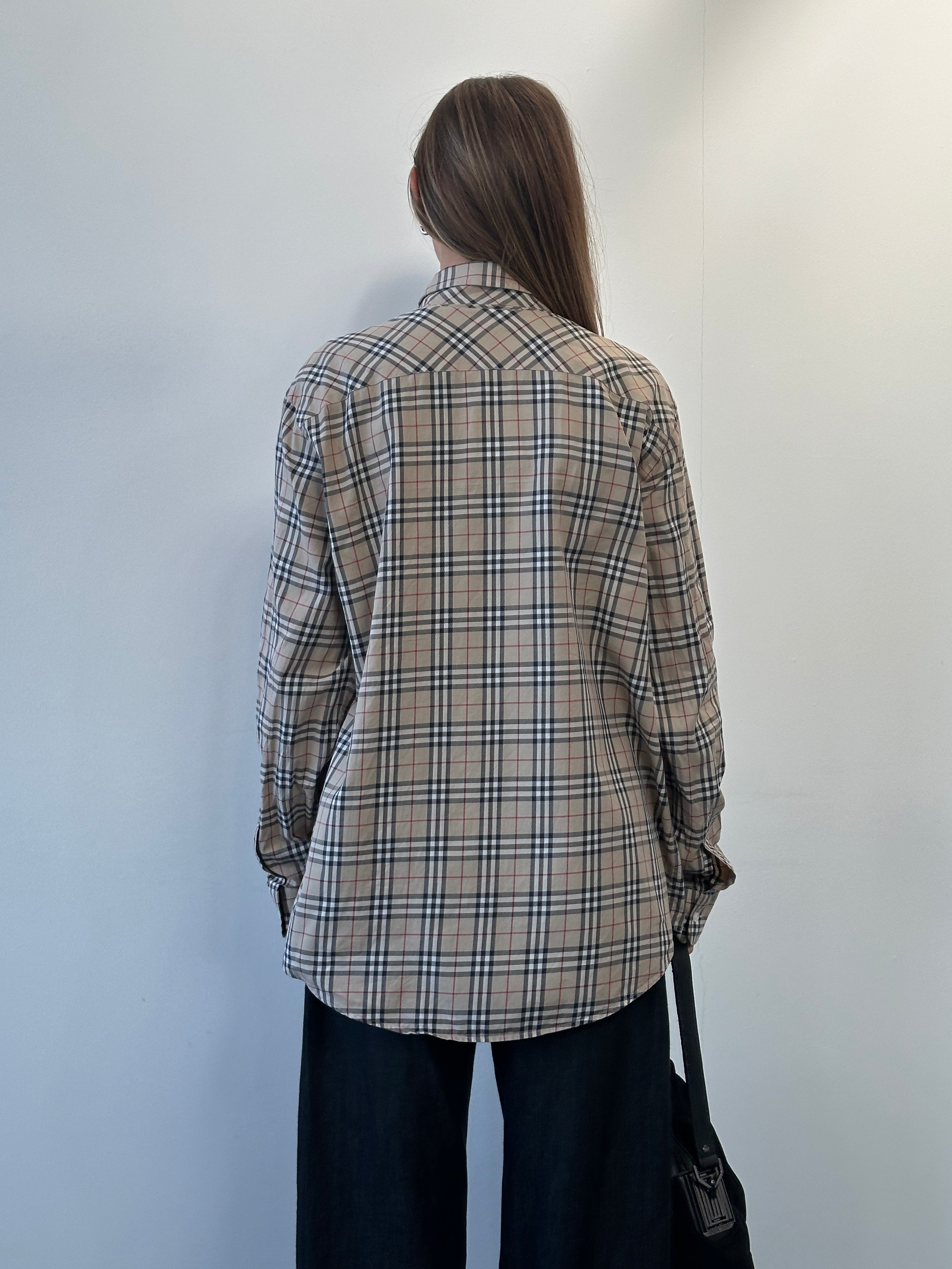 Burberry 2000s house check cotton shirt in XL, featuring classic plaid pattern and button-front design.
