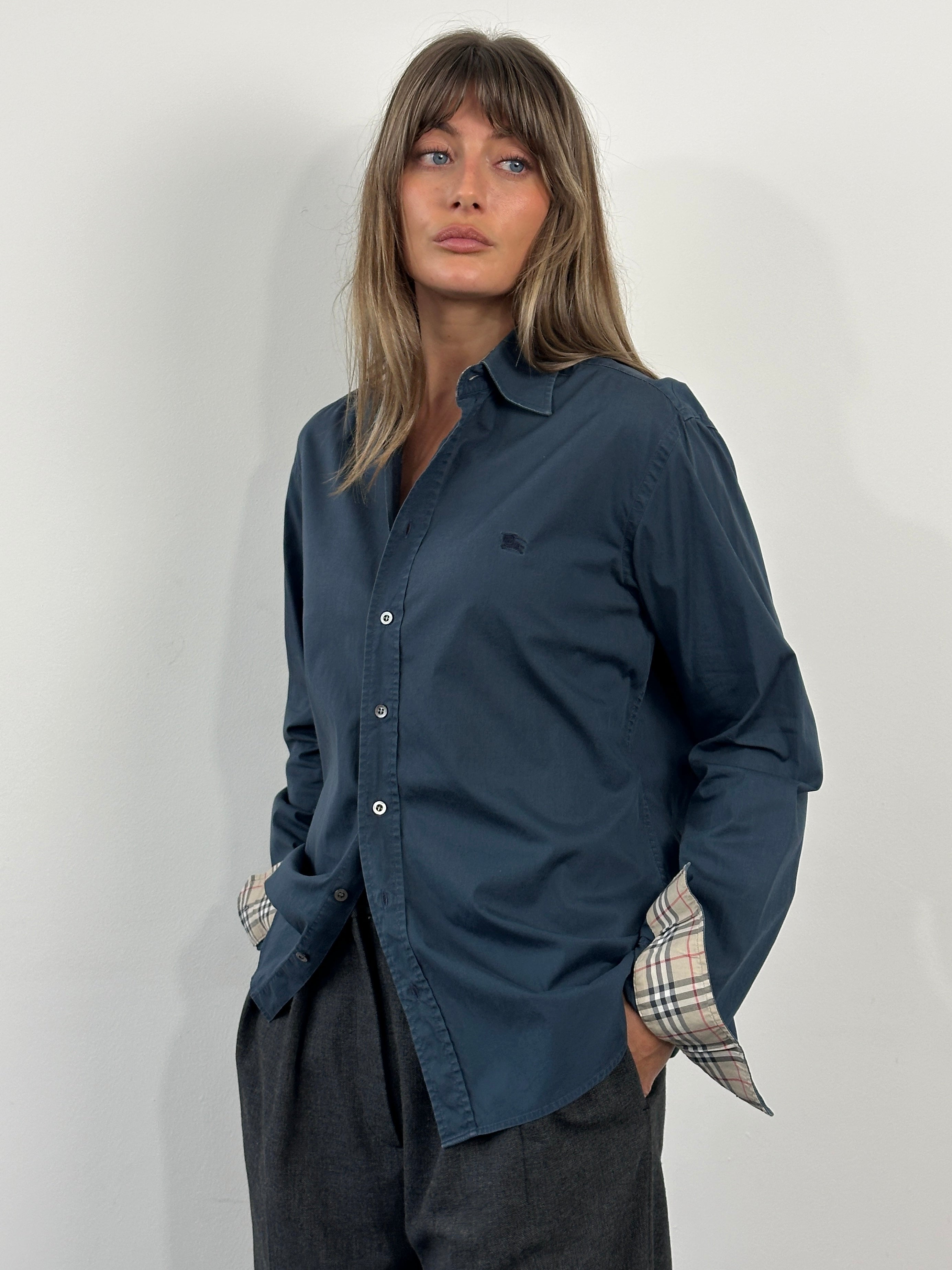 Burberry London 2000s cotton logo shirt in size M, featuring classic Burberry branding and a casual button-up design.