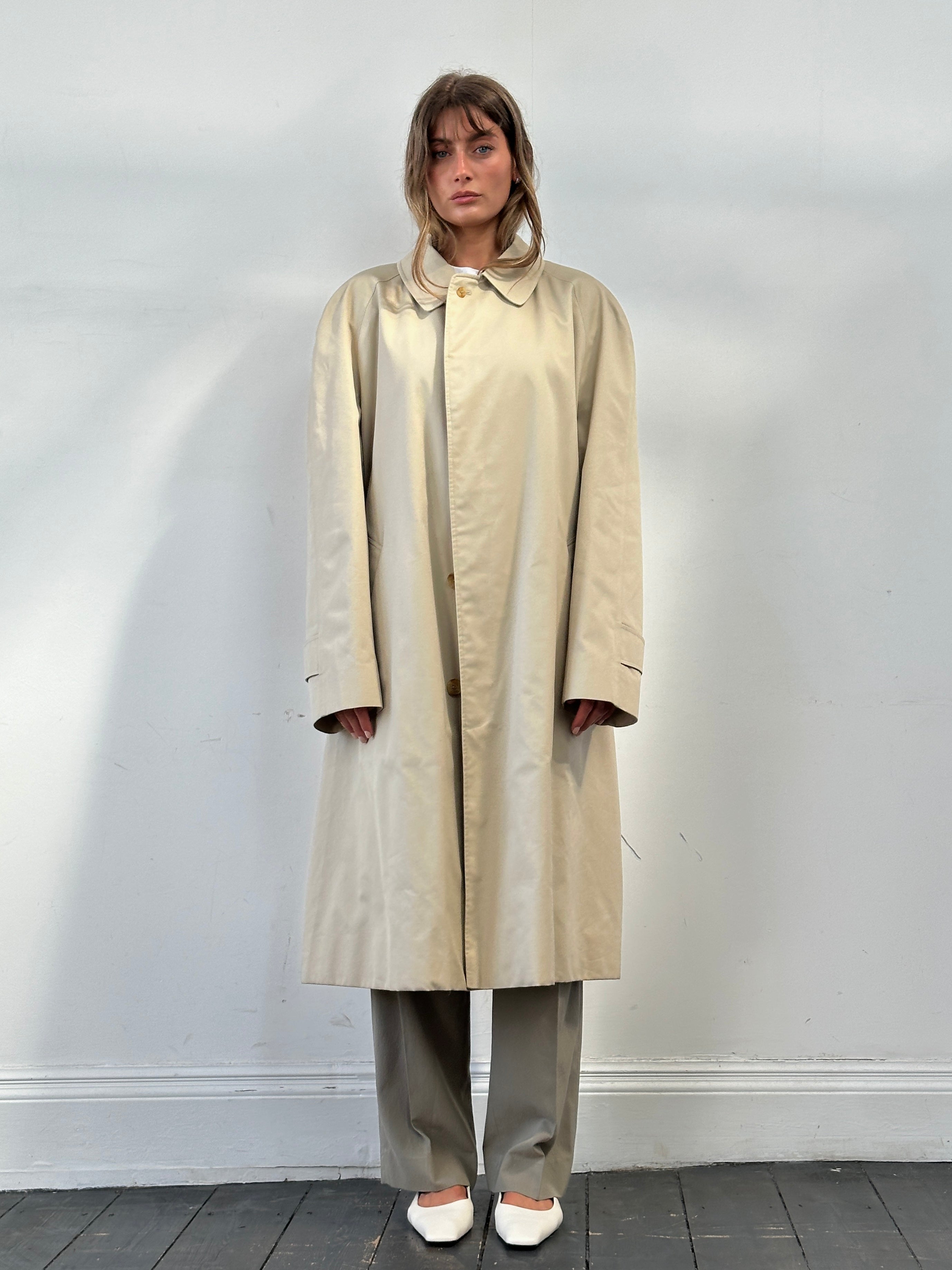 Aquascutum men's cotton trench coat with concealed placket in XXL, classic beige color, stylish and waterproof outerwear.