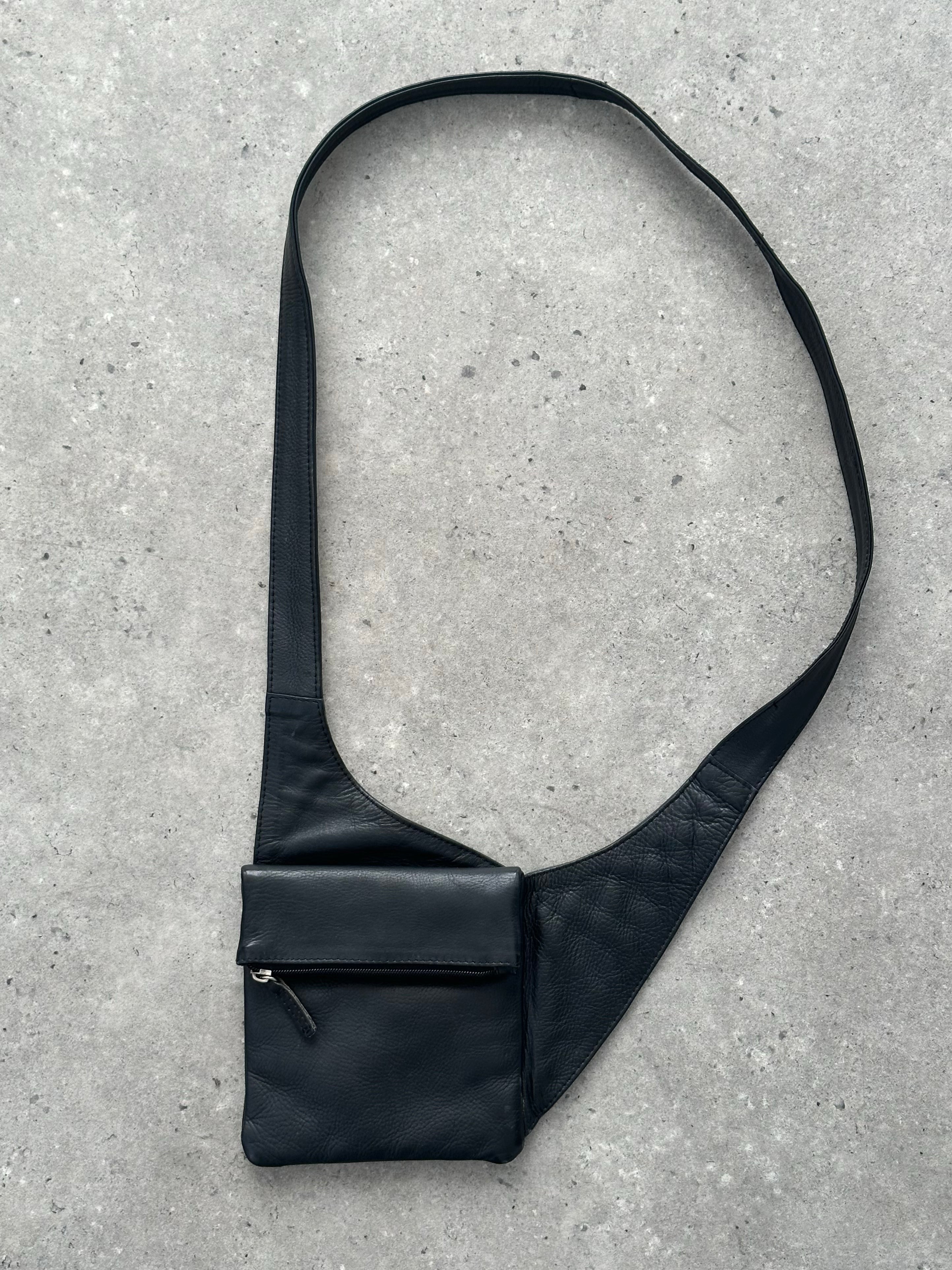 Vintage 1990s Leather Bag