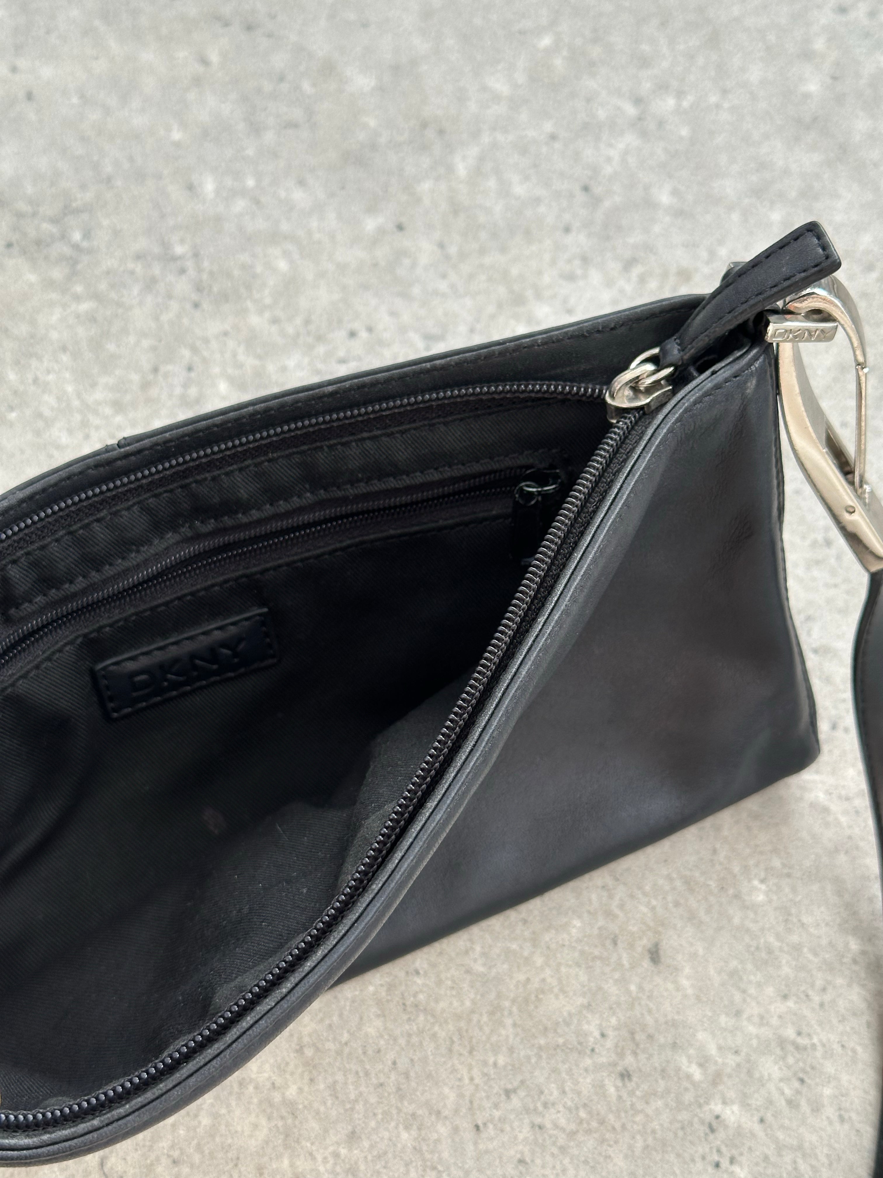 DKNY 2000s Leather Shoulder Bag