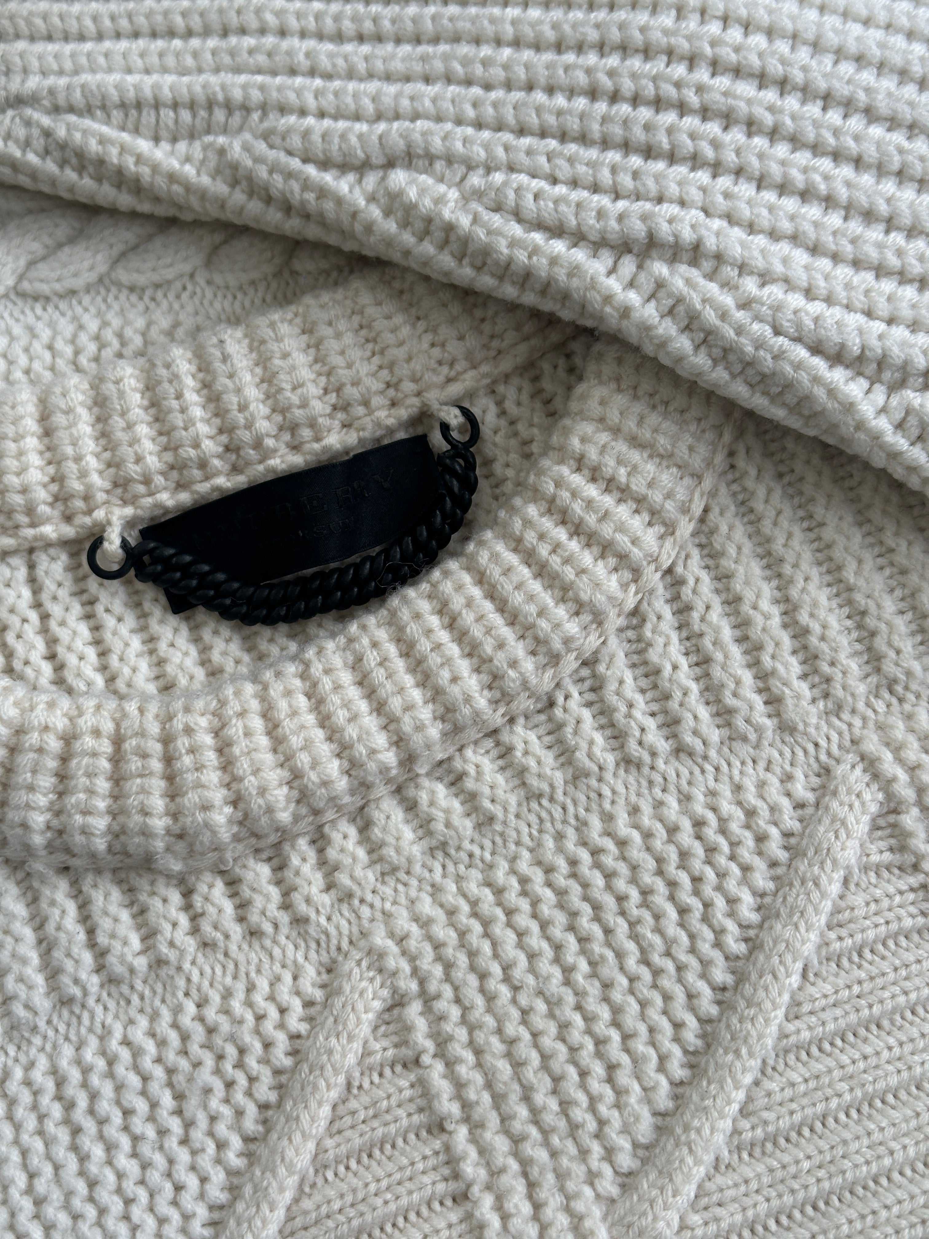 Burberry Prorsum AW13 chunky wool knit jumper in size M, featuring a cozy textured design in neutral tones.