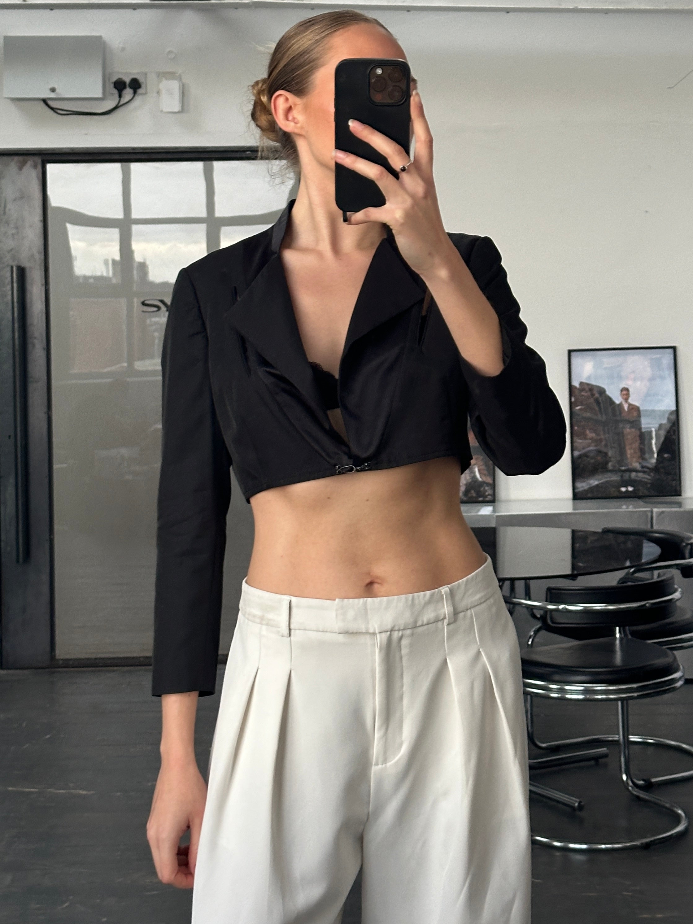 Vintage 2000s wool cropped tuxedo blazer in size small, featuring a tailored fit and classic black design with satin lapels.
