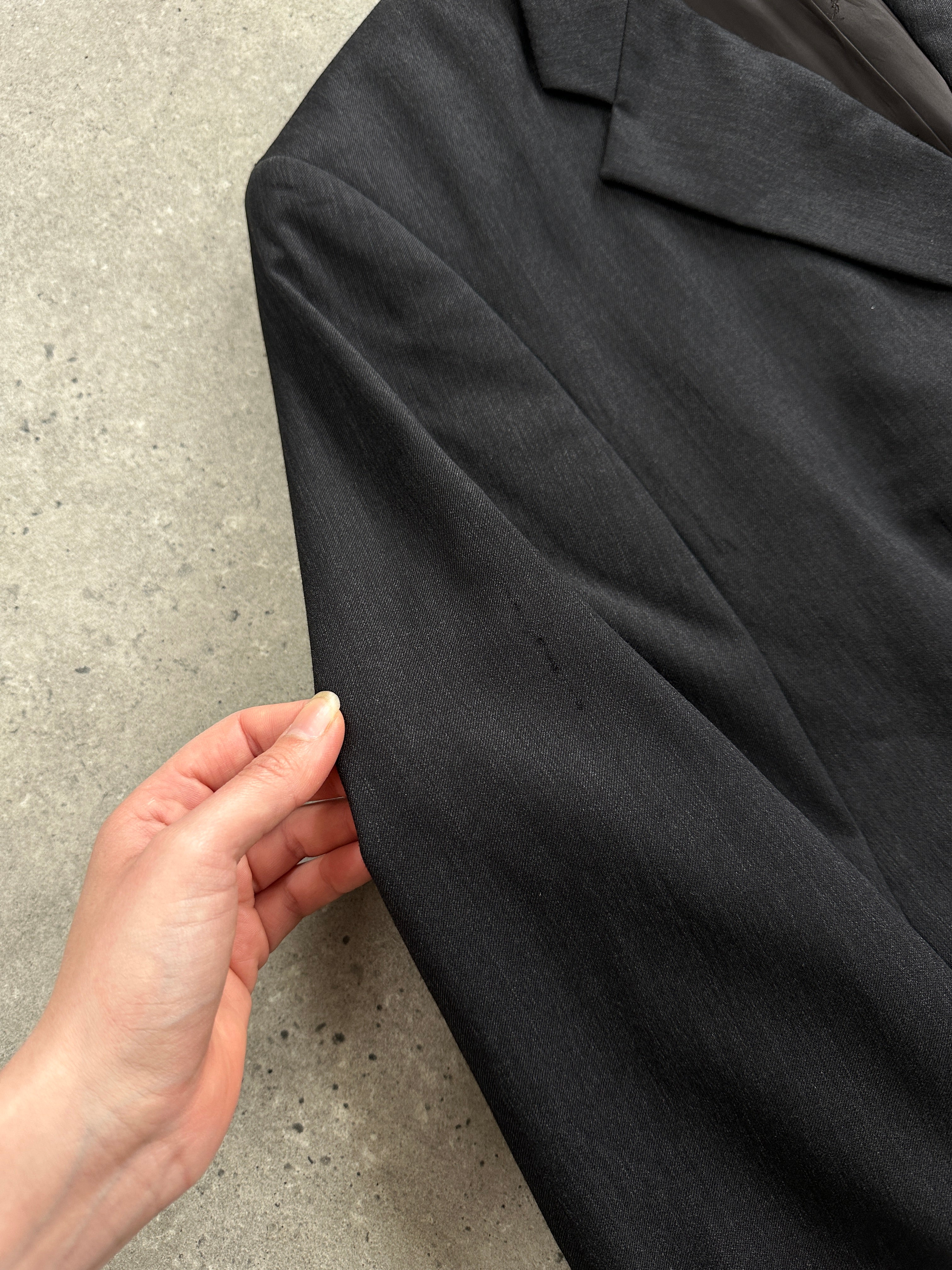 Yves Saint Laurent Pour Homme 1990s pure wool single-breasted blazer in size 48R/XXL, tailored fit, classic dark color, lapel details