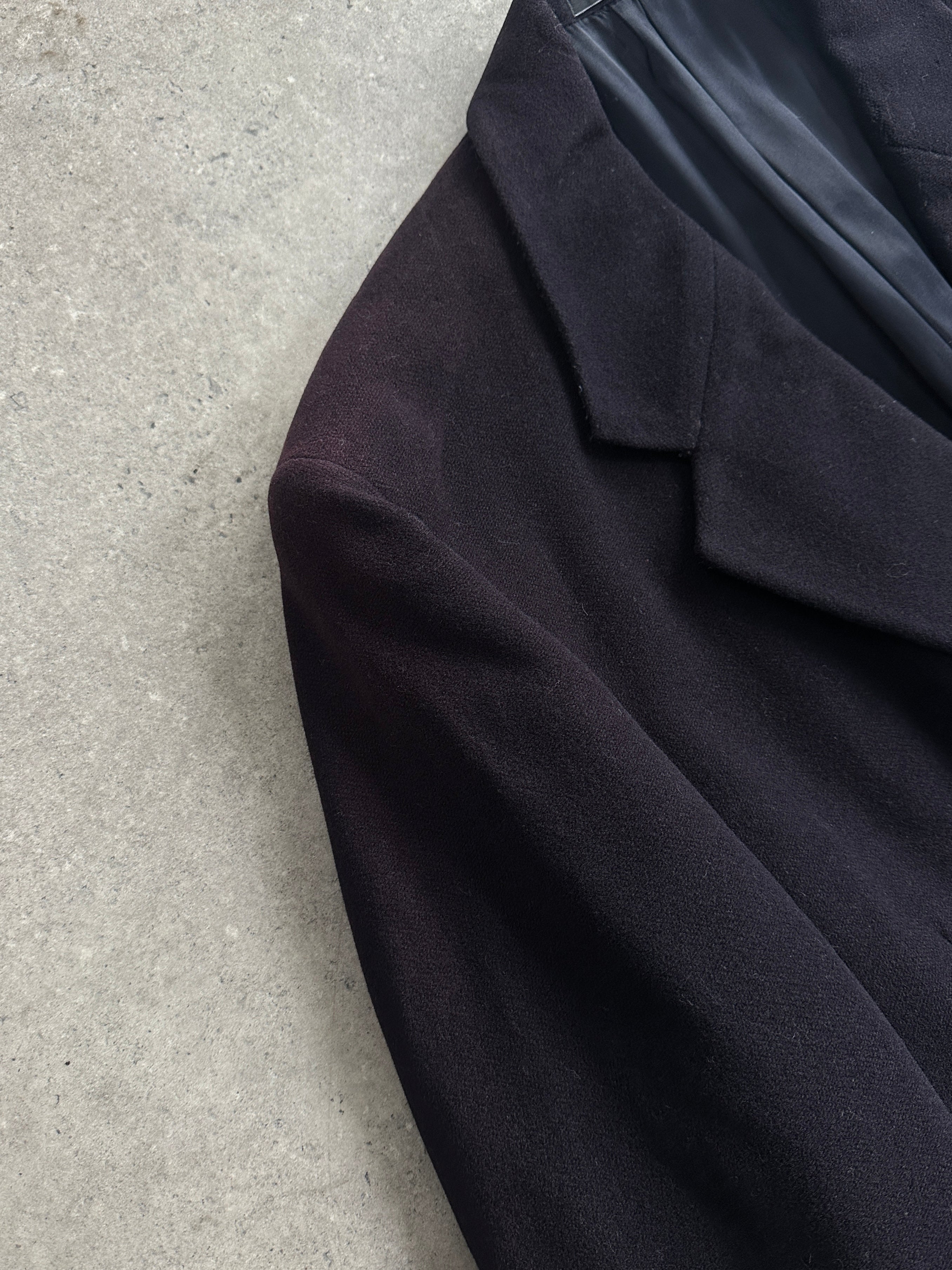 Valentino pure wool single-breasted coat in XL/XXL, stylish and warm, shown in a neutral color with classic lapels and tailored fit.