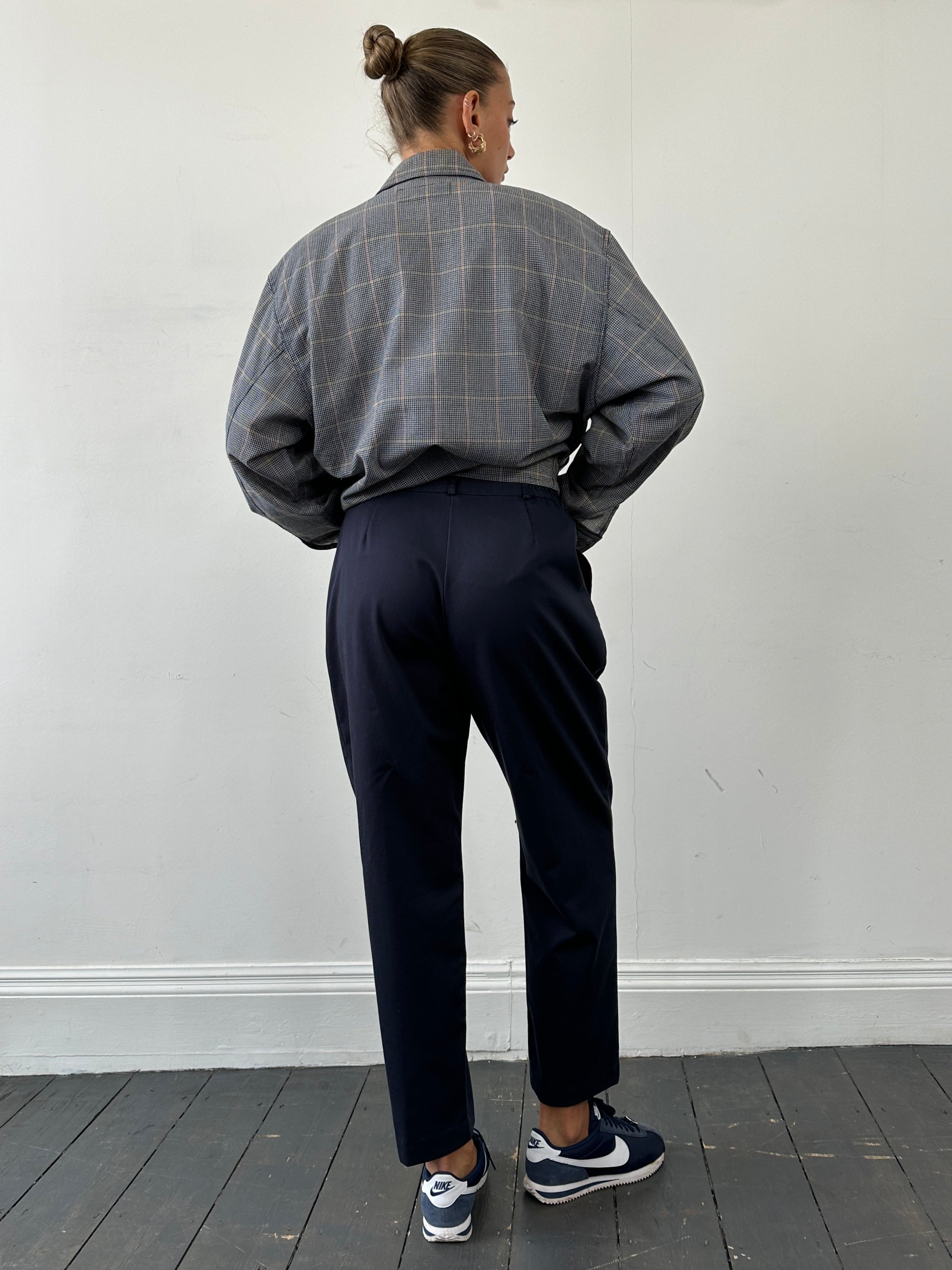 Vintage pure cotton tapered leg pull-on trousers in W28/30, featuring a classic design and comfortable fit.