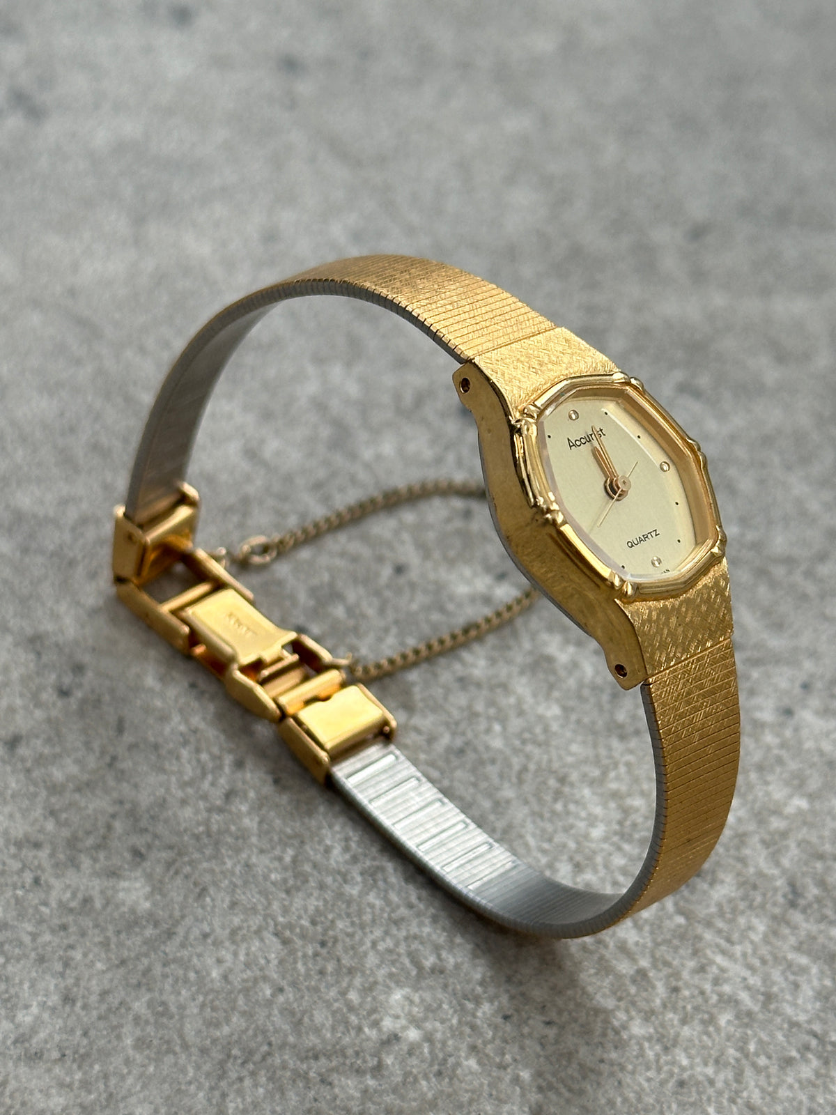 Vintage Accurist 1990s Gold Tone Bracelet Watch