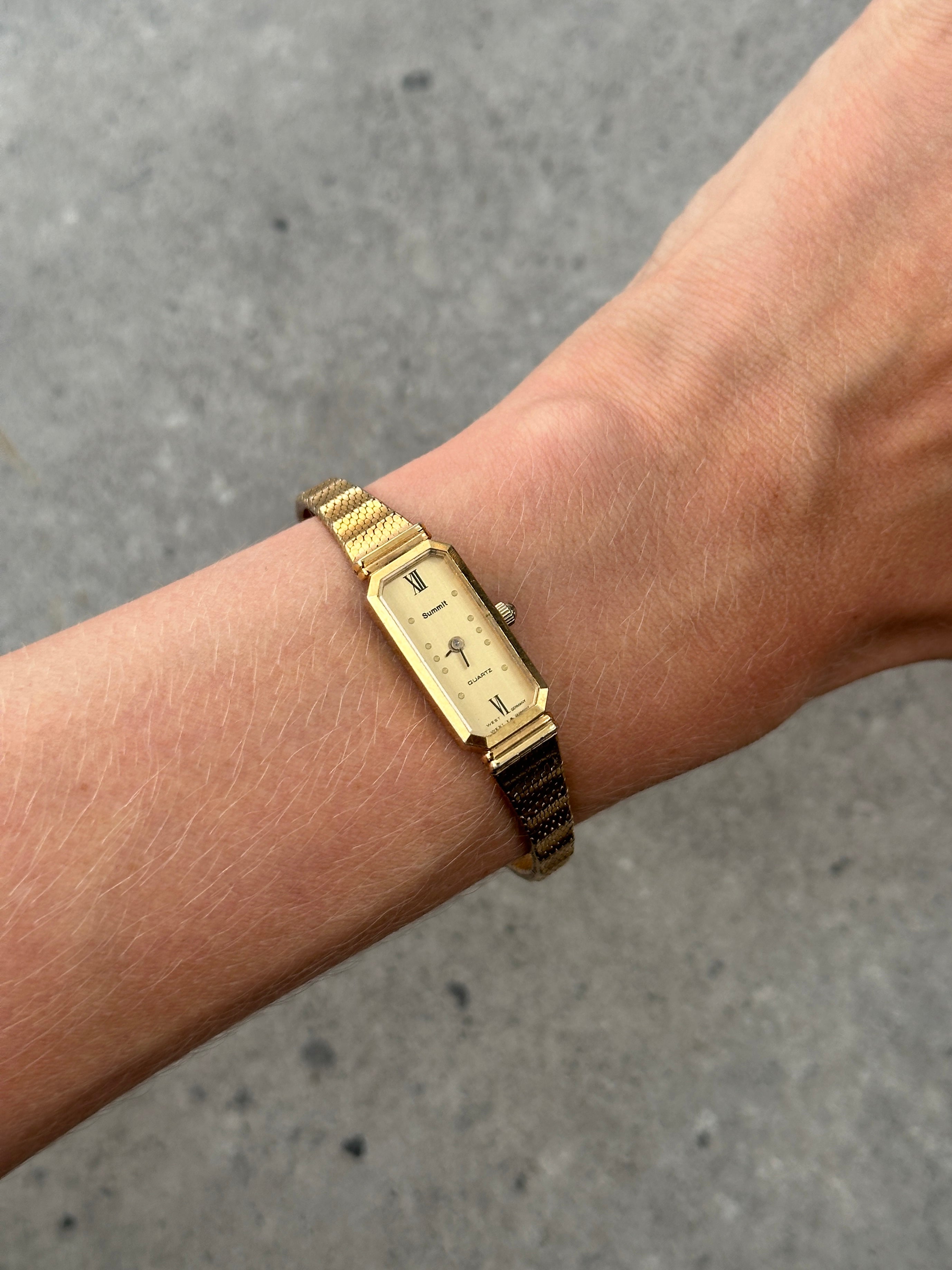 Vintage Summit 1980s Gold Tone Rectangular Watch Watch