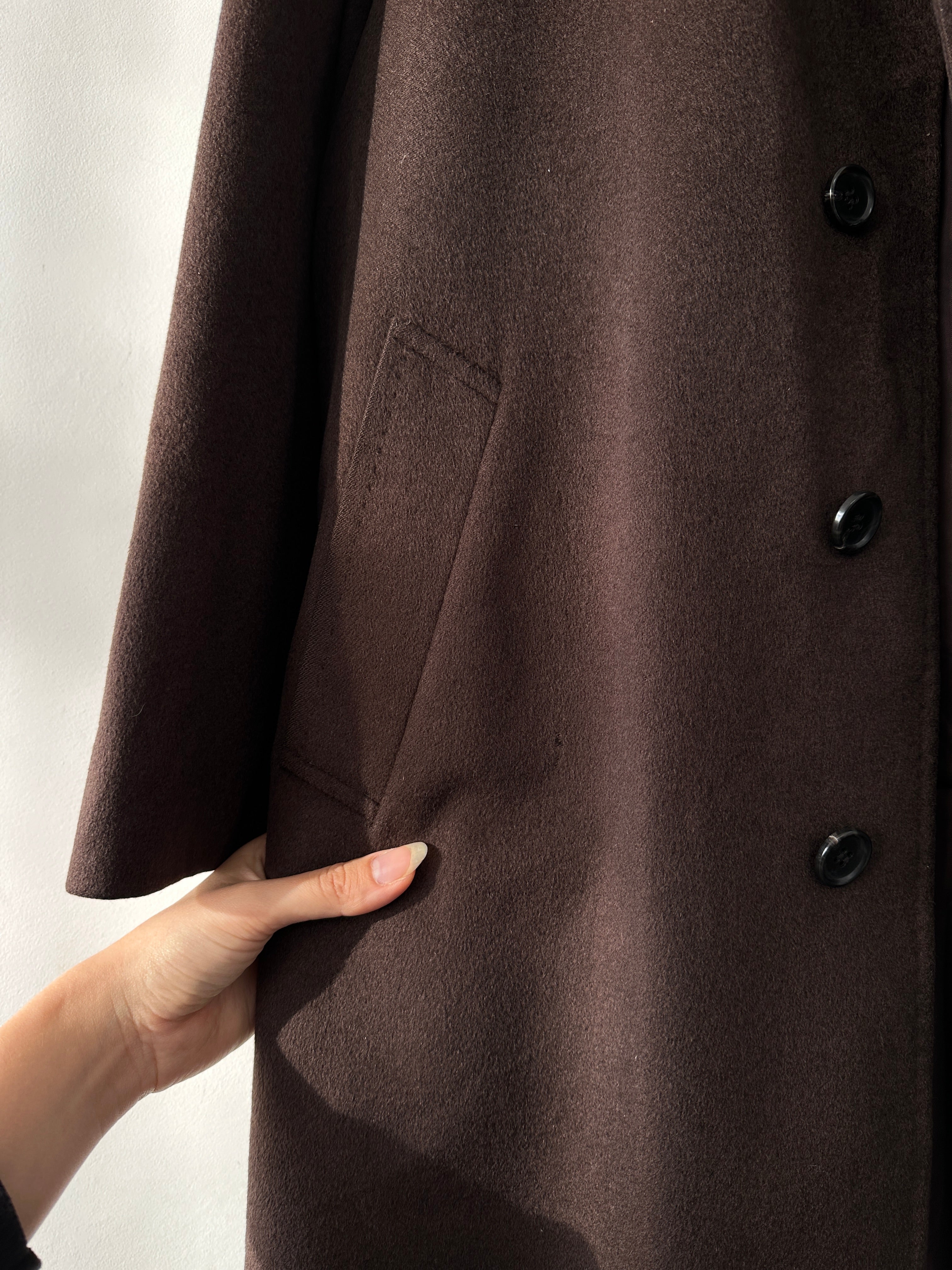 Balmain Pierre Balmain 80s pure cashmere coat in XL, stylish long coat with classic design and luxurious fabric.