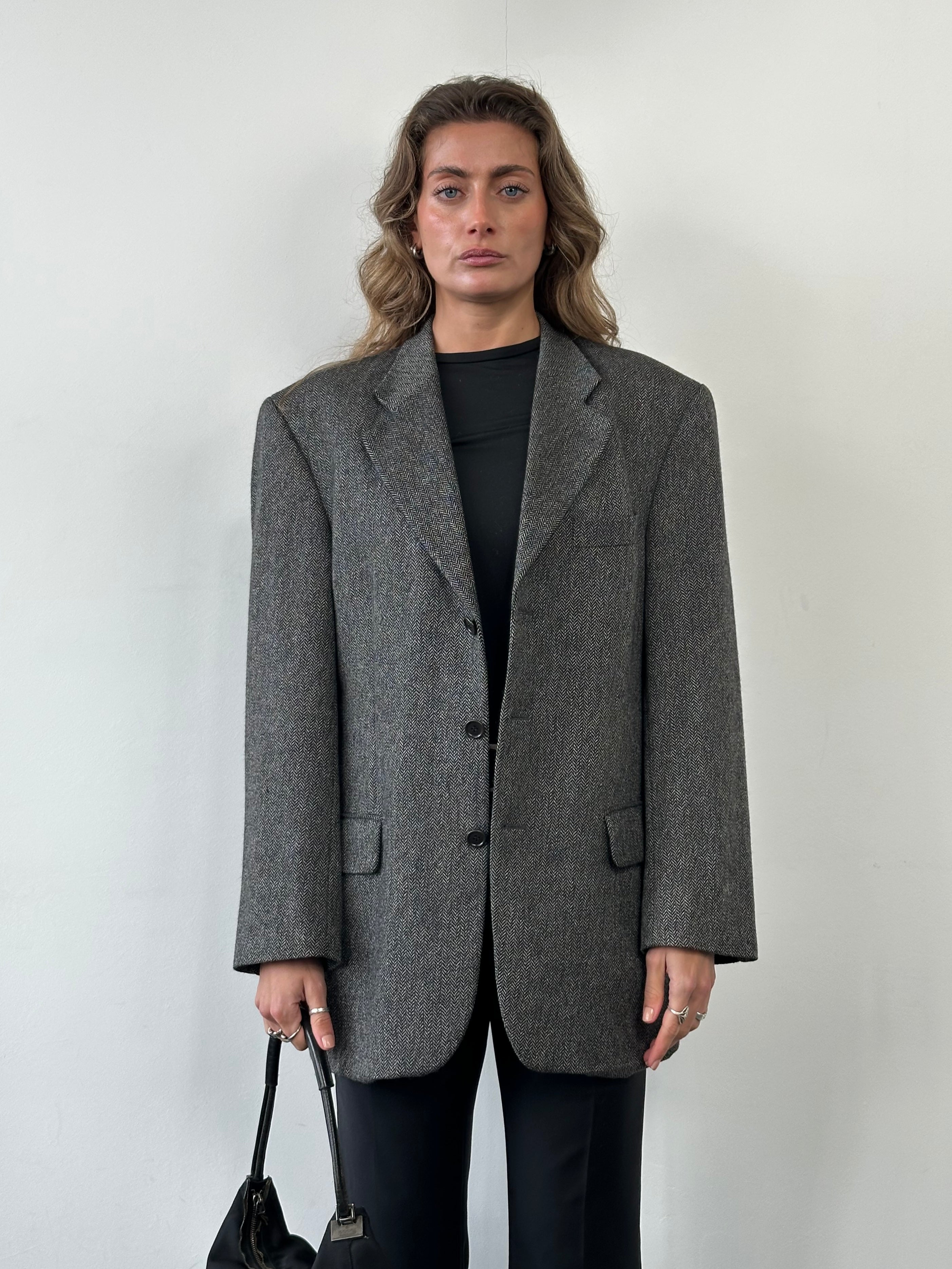 Valentino Pure Cashmere Herringbone Blazer in XL, single-breasted design, featuring a classic herringbone pattern and tailored fit.