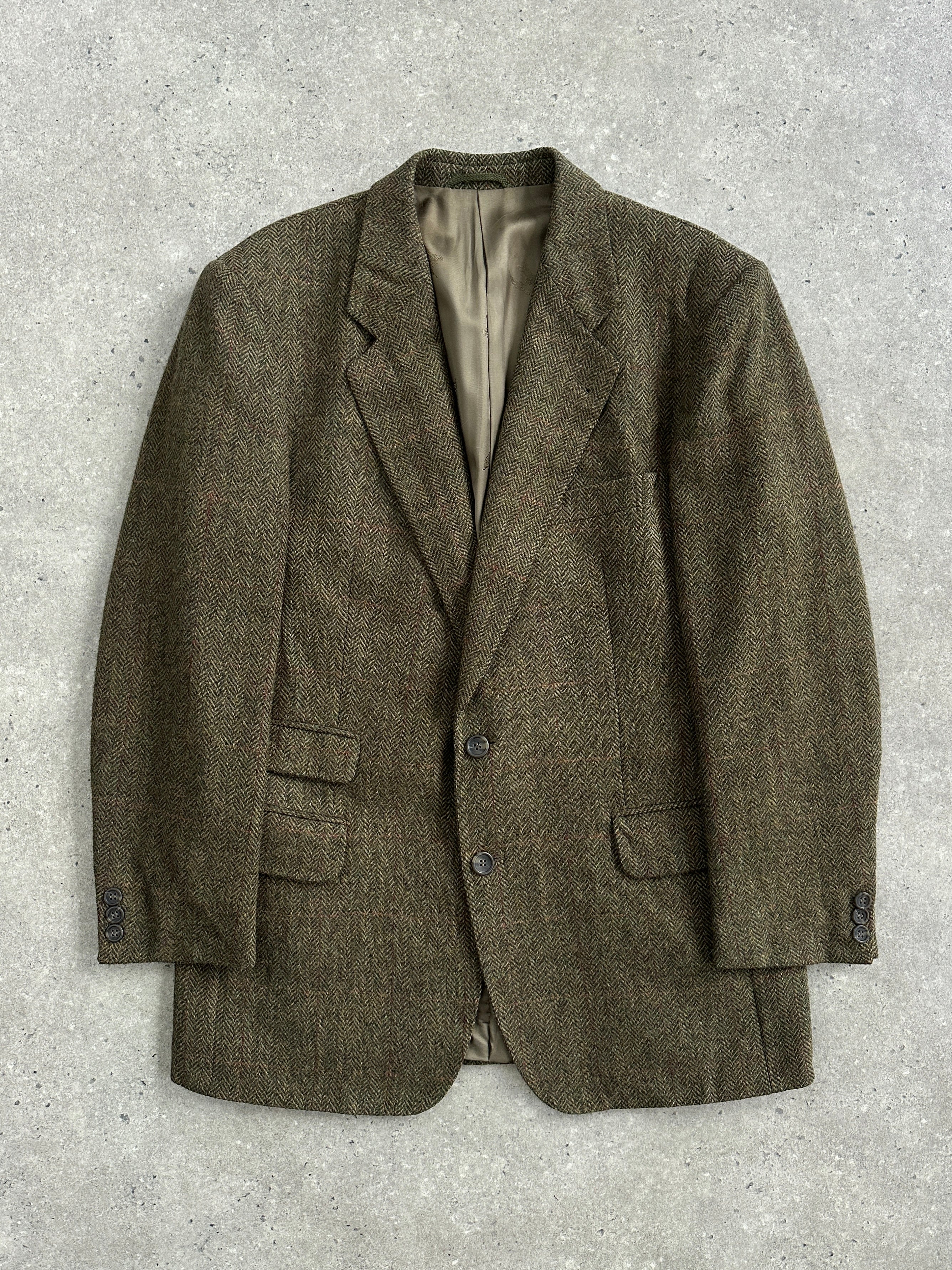 Burberry 1990s pure wool brushed single-breasted blazer in size 40R/L, classic tailored design with lapels and button closure.