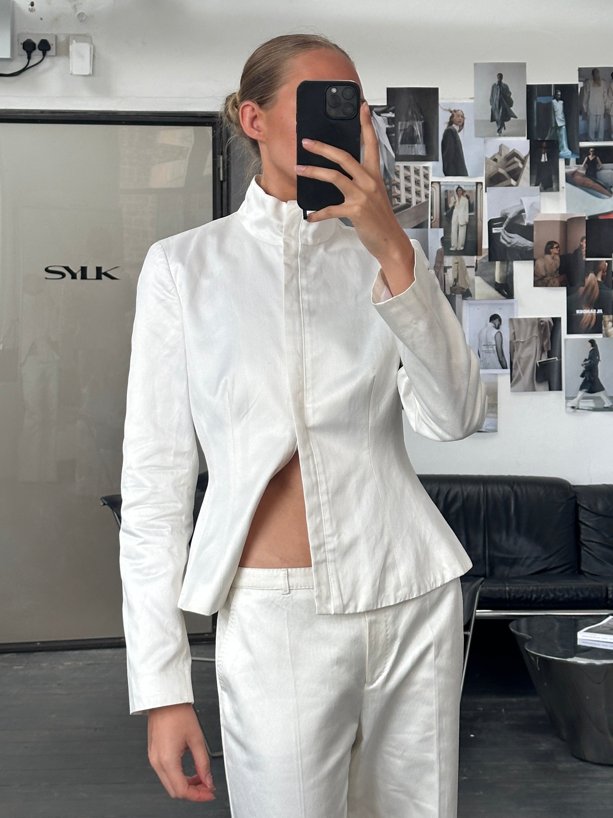 Emporio Armani 2000s cotton jacket two-piece set for men or women, featuring a stylish jacket and matching pants.