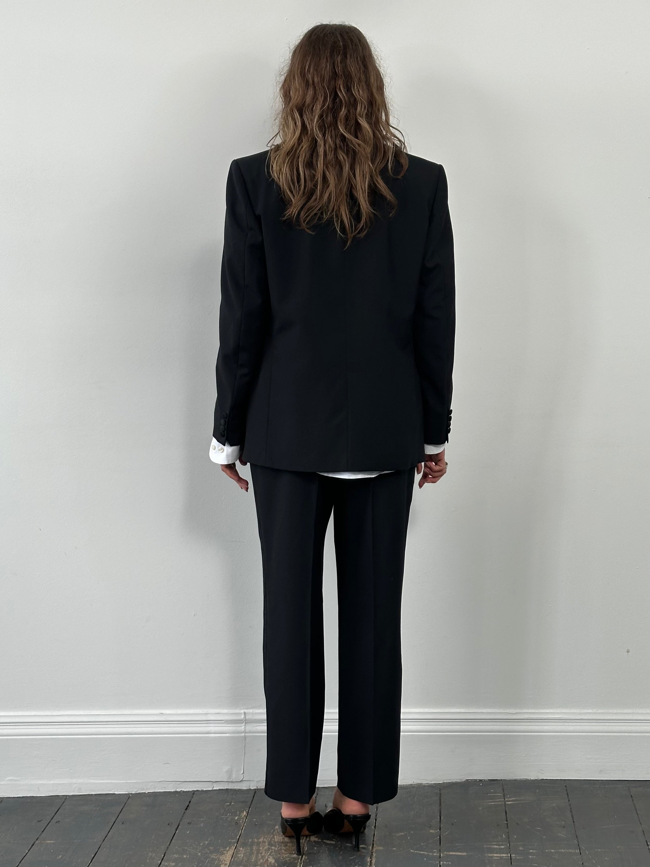 Christian Dior 1990s wool single-breasted tuxedo suit, size 42S/W32, tailored fit with classic lapels and sleek design.