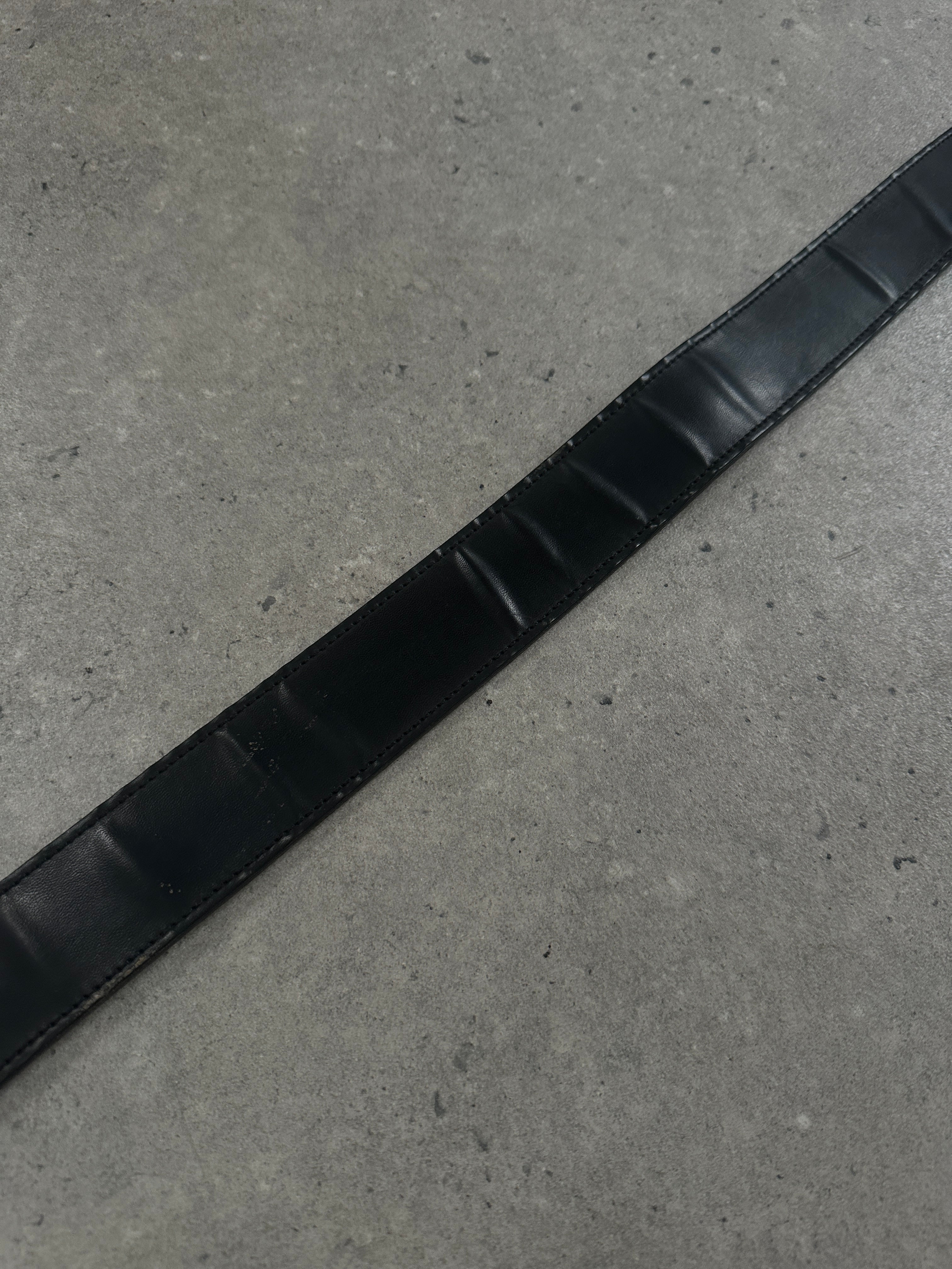 Versace Versus 1990s leather belt with panther buckle, size W38, featuring a classic designer style and bold animal motif.