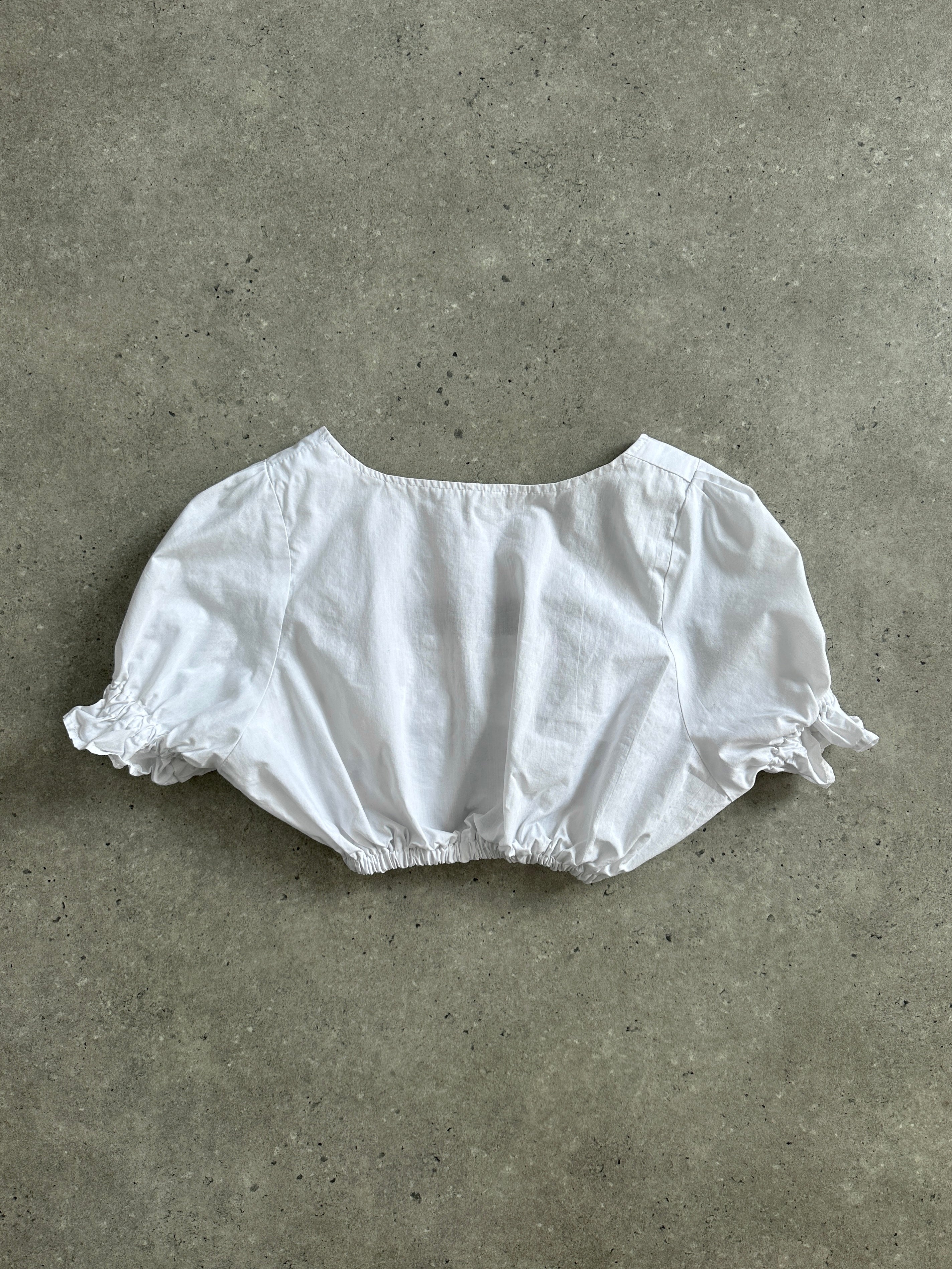 Vintage 2000s cotton crop top with ruched square neckline, size small, featuring a stylish vintage design and comfortable fit.