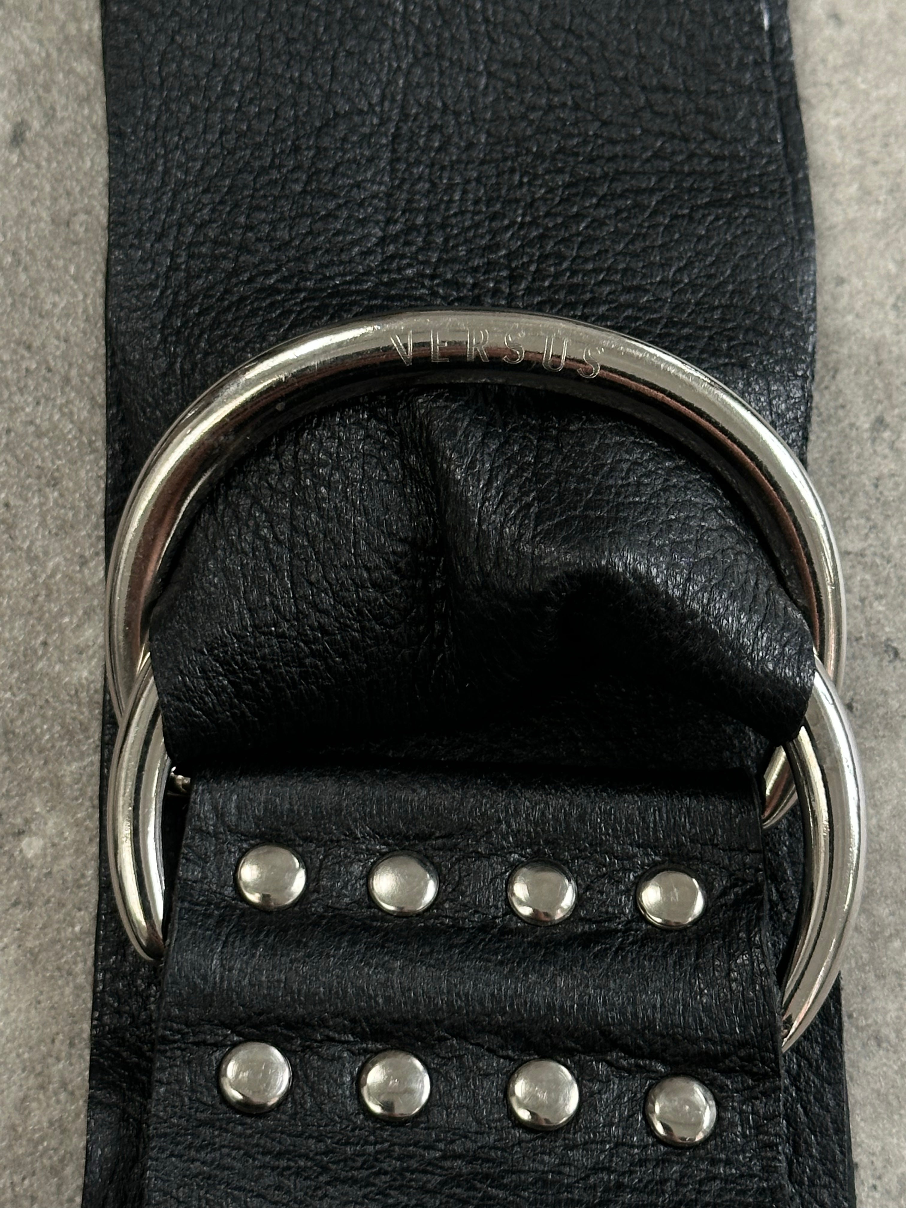 Versace Versus 1990s leather chunky belt with gold-tone buckle, stylish accessory featuring bold design and high-quality craftsmanship.