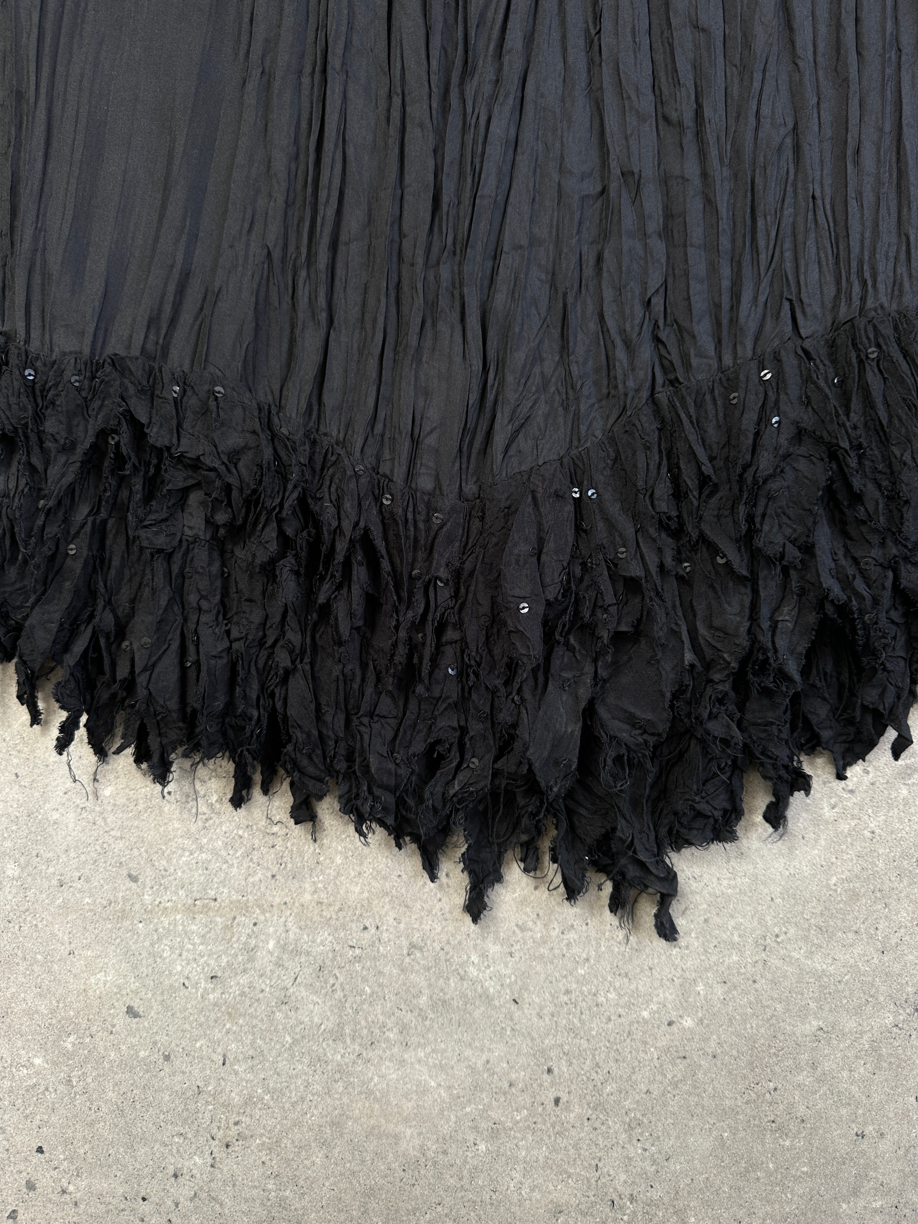 Italian vintage 2000s pure silk crinkle midi skirt in S/M, showcasing lightweight, flowing fabric and elegant design.