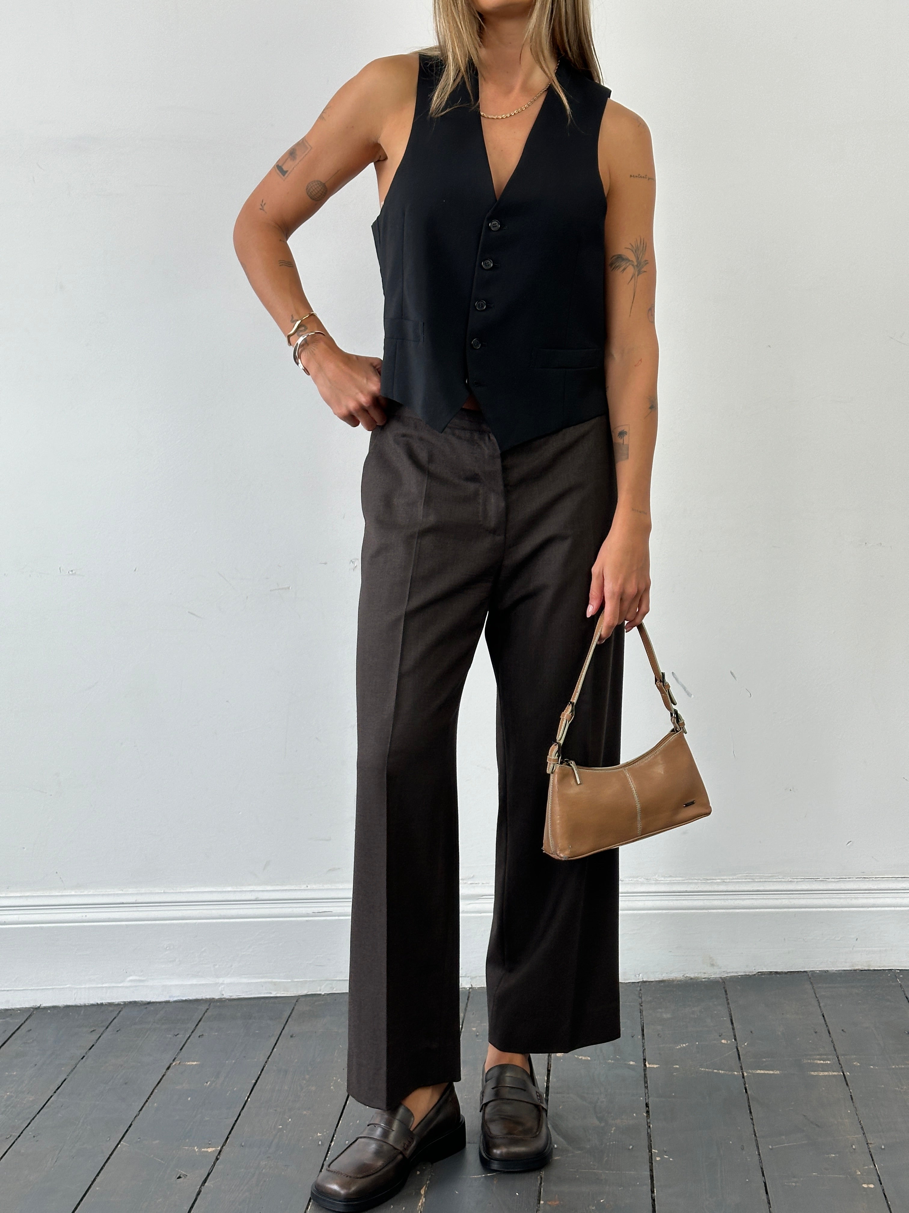 Max Mara virgin wool straight-leg mid-waist trousers in W32, shown on a model with a clean, tailored fit.