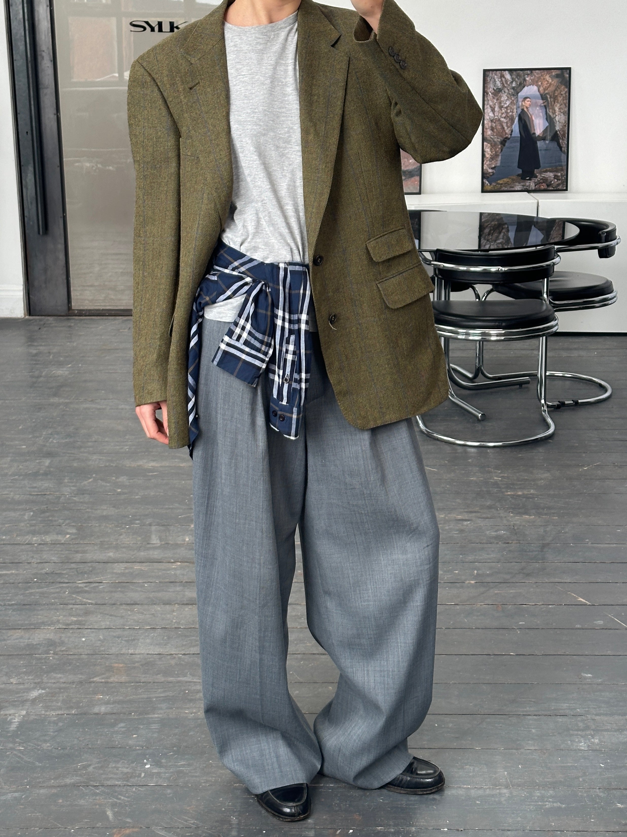 Burberry 1980s tweed check alpaca wool single-breasted blazer, size 42R/L, featuring classic check pattern and tailored fit.