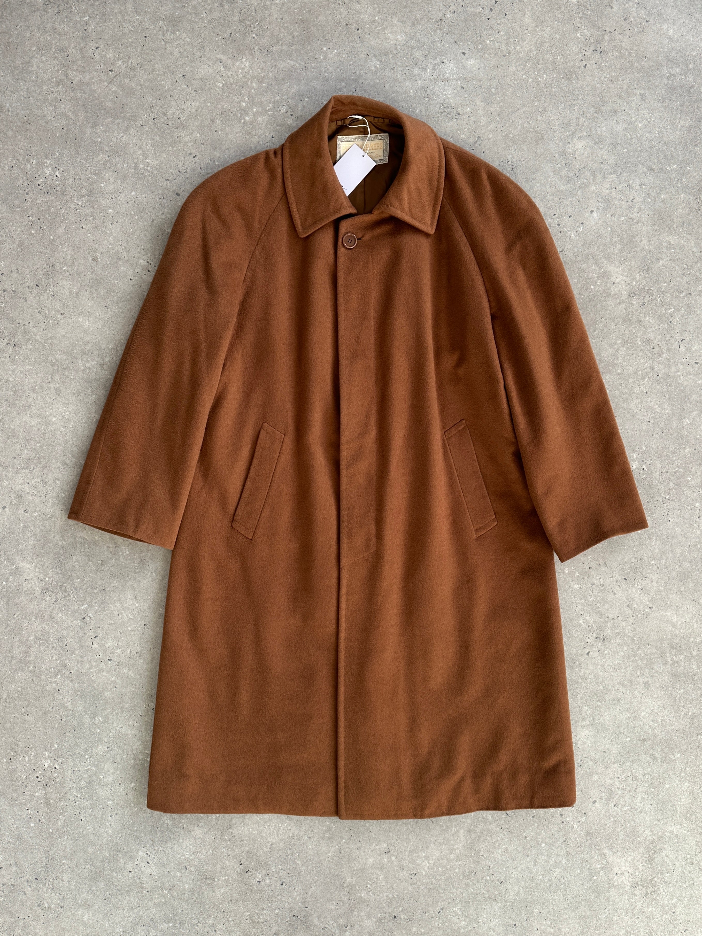 Italian vintage 1970s XL pure cashmere coat with concealed placket, classic 1970s style, soft luxurious fabric, and timeless design.