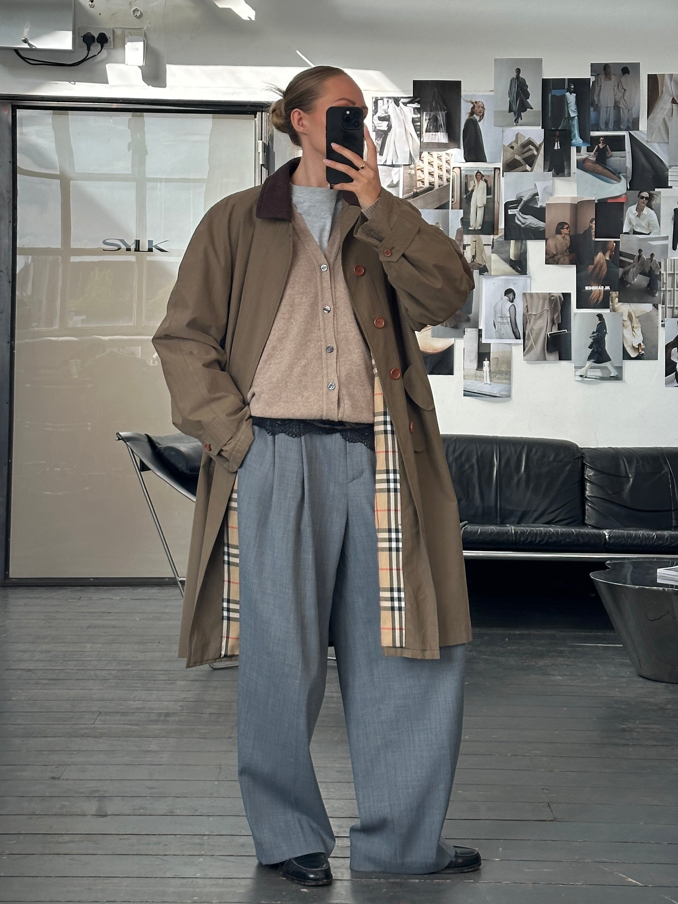 Burberry 1990s cotton field trench coat in XL/XXL, beige color, classic design with double-breasted front and belt.