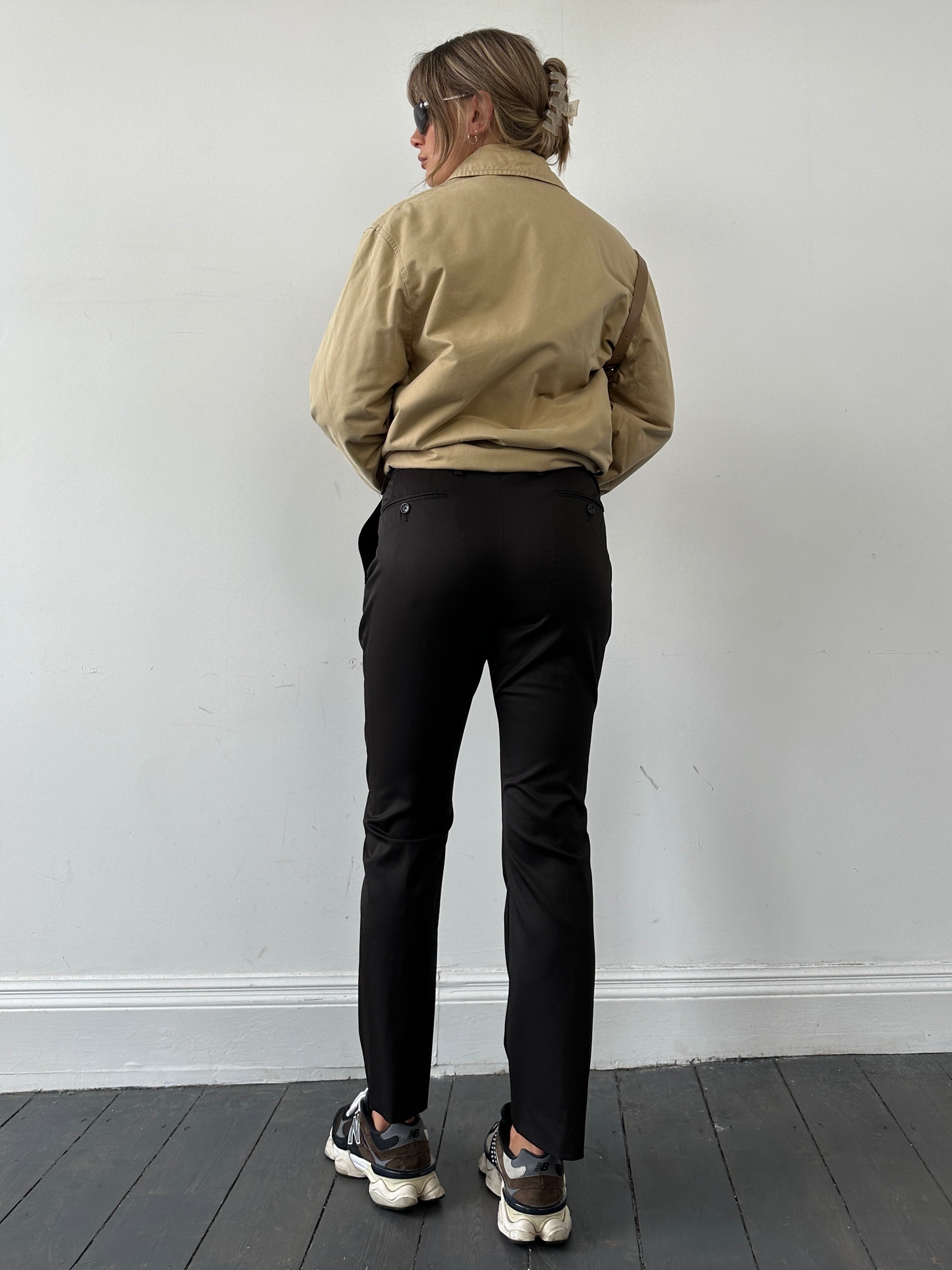 Gucci wool tailored trousers in size W30, shown in a classic fit with a smooth fabric finish and elegant design.