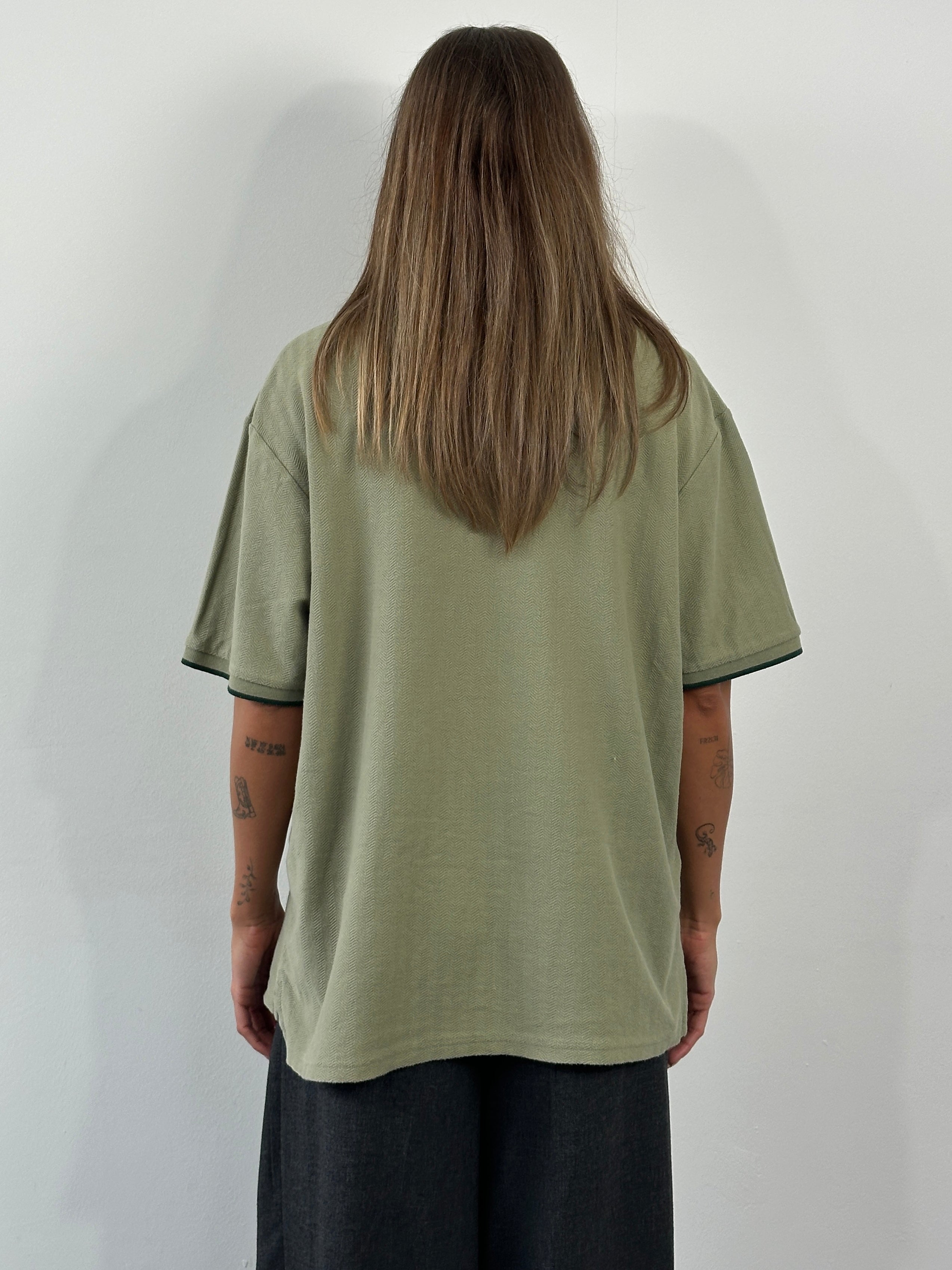 Yves Saint Laurent 1990s pure cotton logo polo shirt in XL, featuring classic design and embroidered branding.