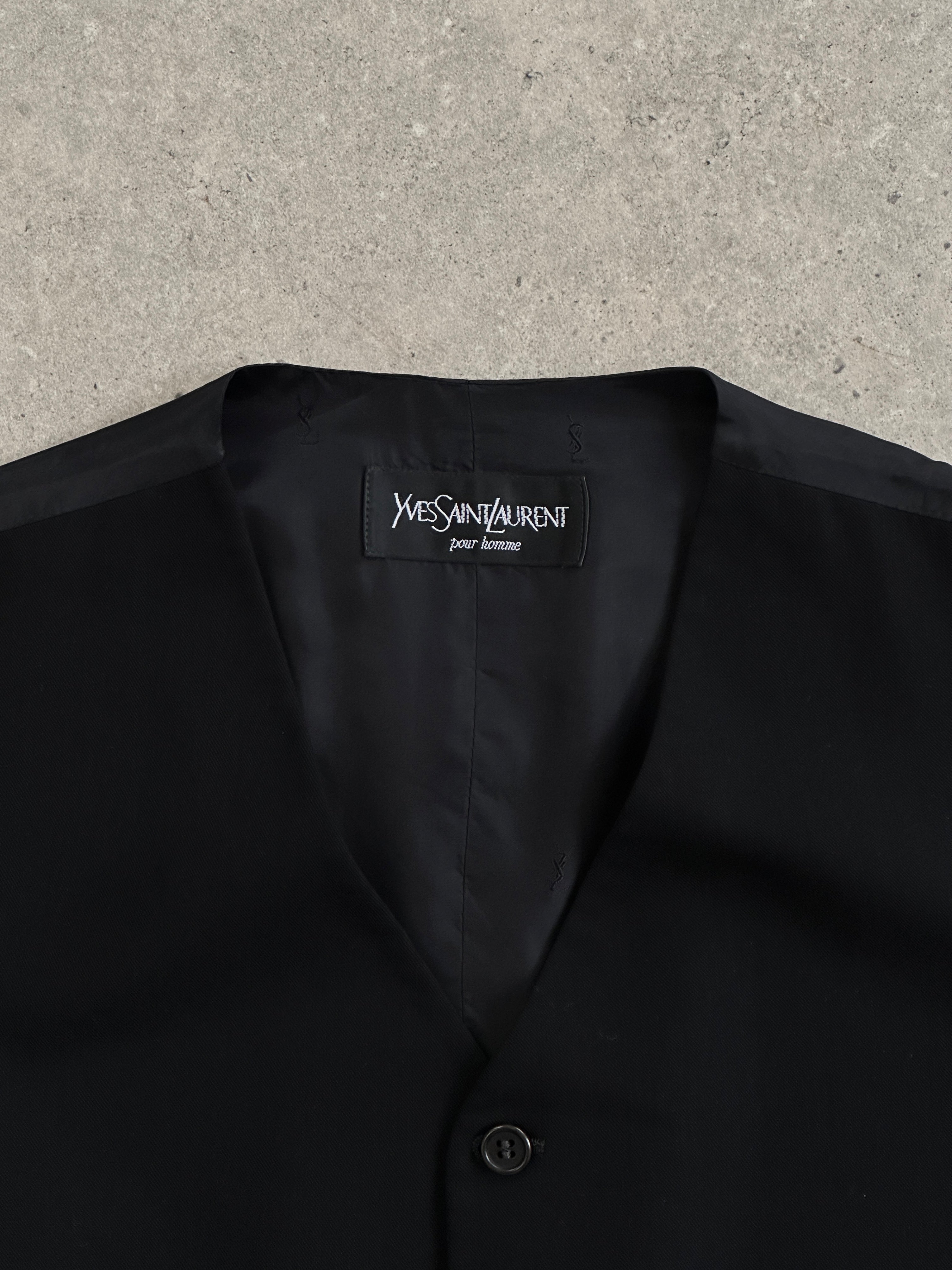 Yves Saint Laurent Pour Homme pure wool tailored waistcoat in size 42R/L, navy blue, with a classic fit and button front.