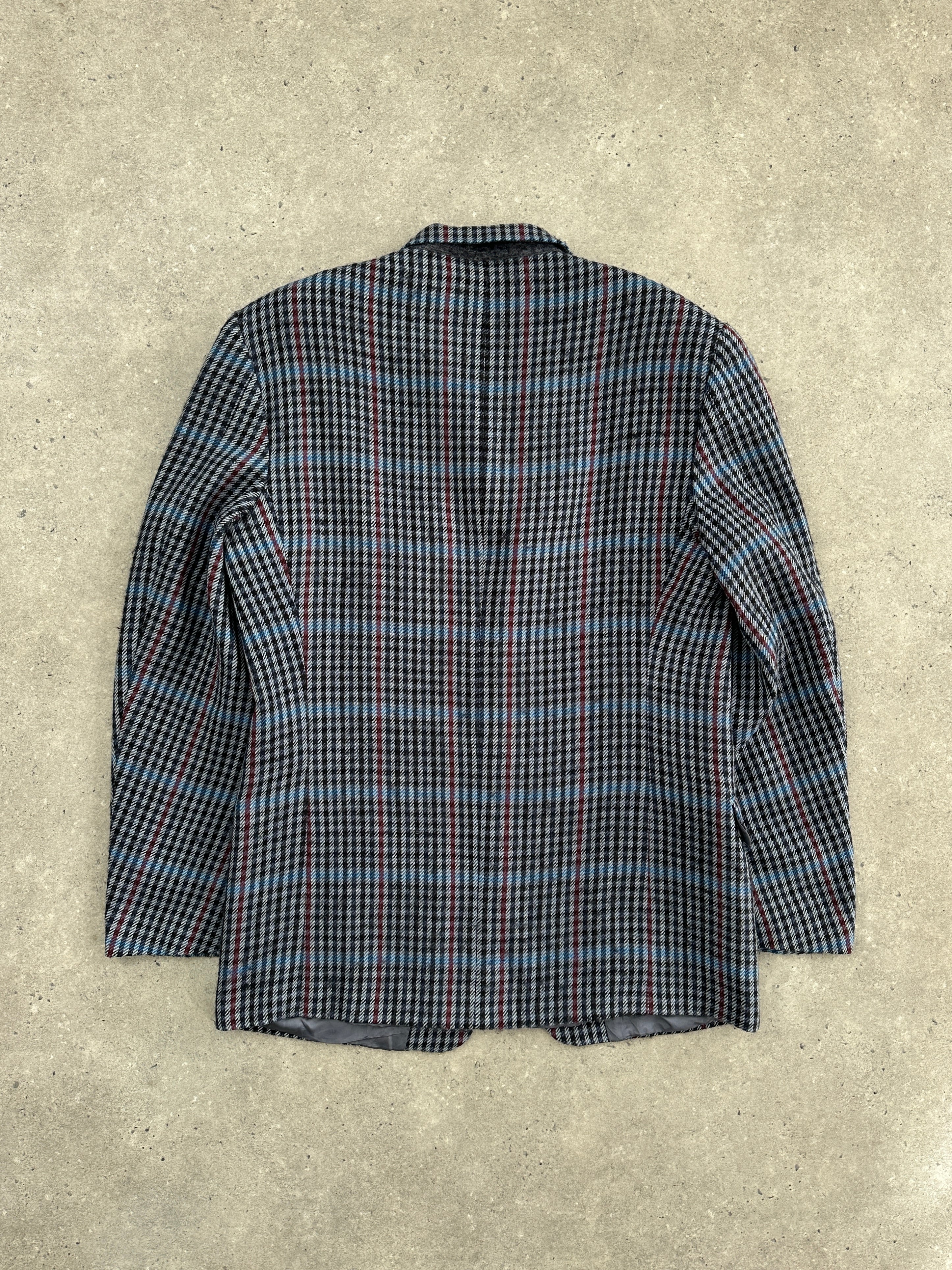 Christian Dior Monsieur 1990s brushed wool houndstooth blazer in size 42R/XL, featuring classic tailored fit and stylish pattern.