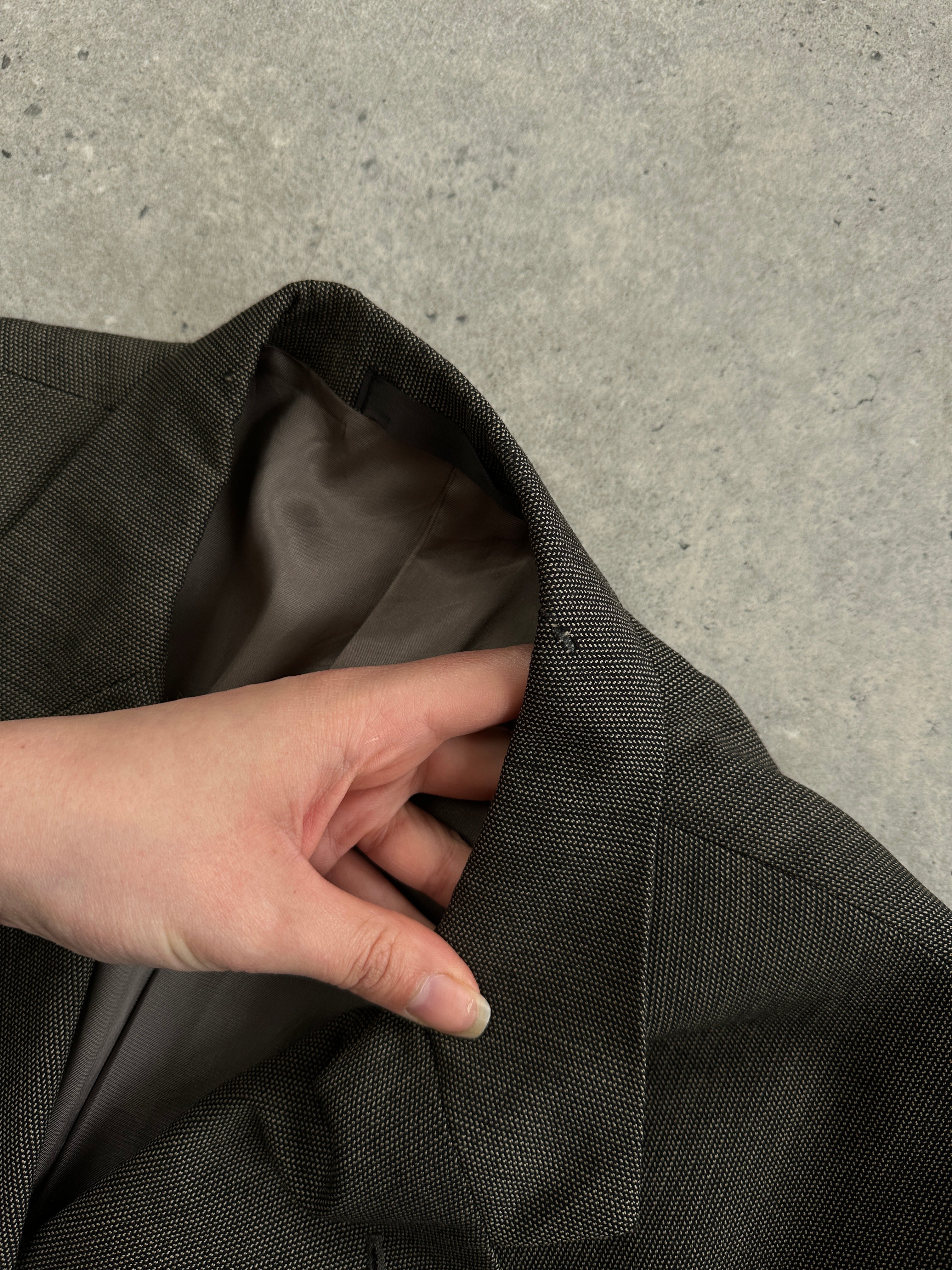 Givenchy Monsieur 90s pure wool single-breasted blazer in size 46R/XXL, shown in a classic tailored fit with notch lapels.