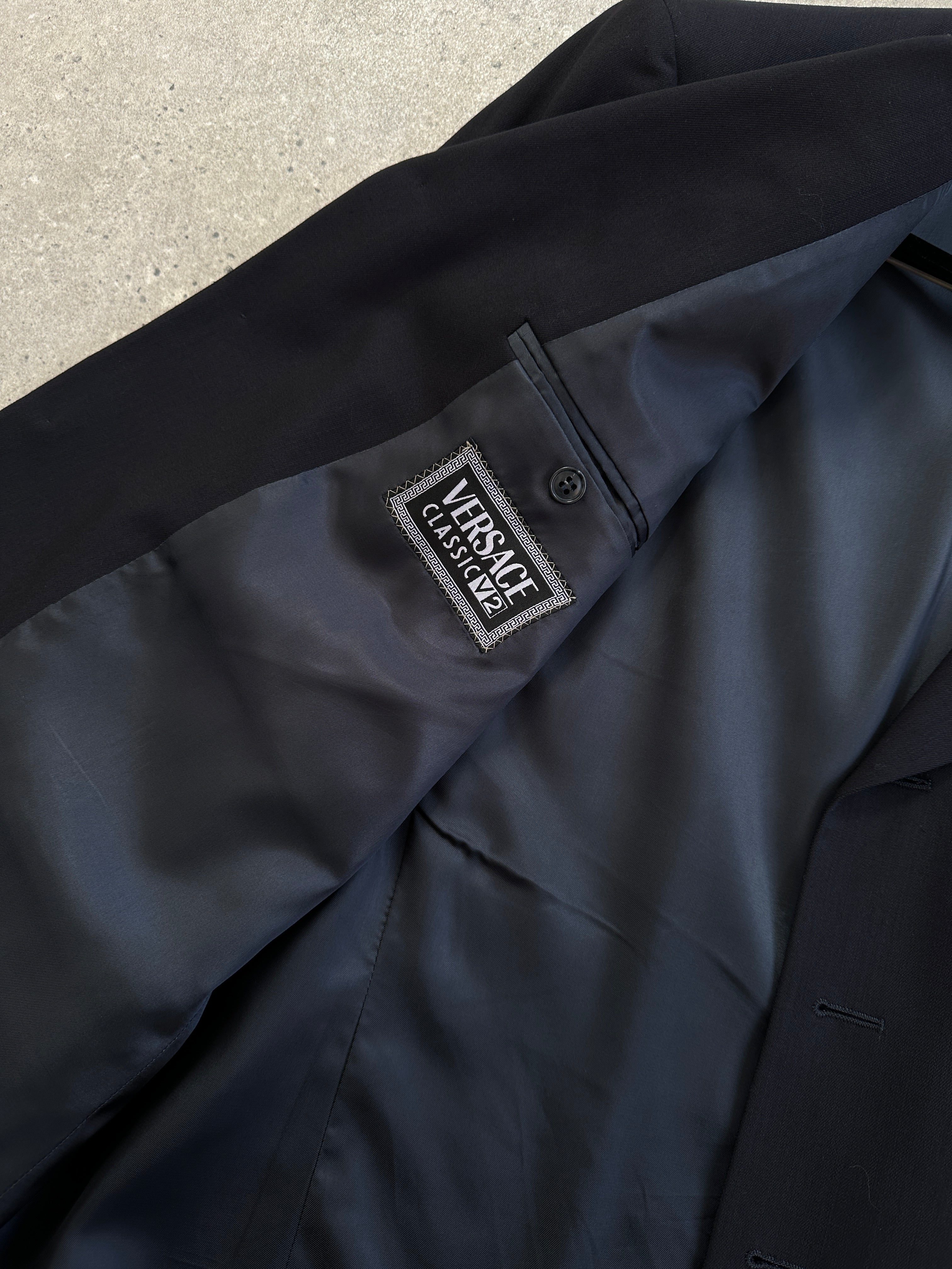 Versace Classic V2 1990s Bespoke Button Suit - 46R/W32 - SYLK