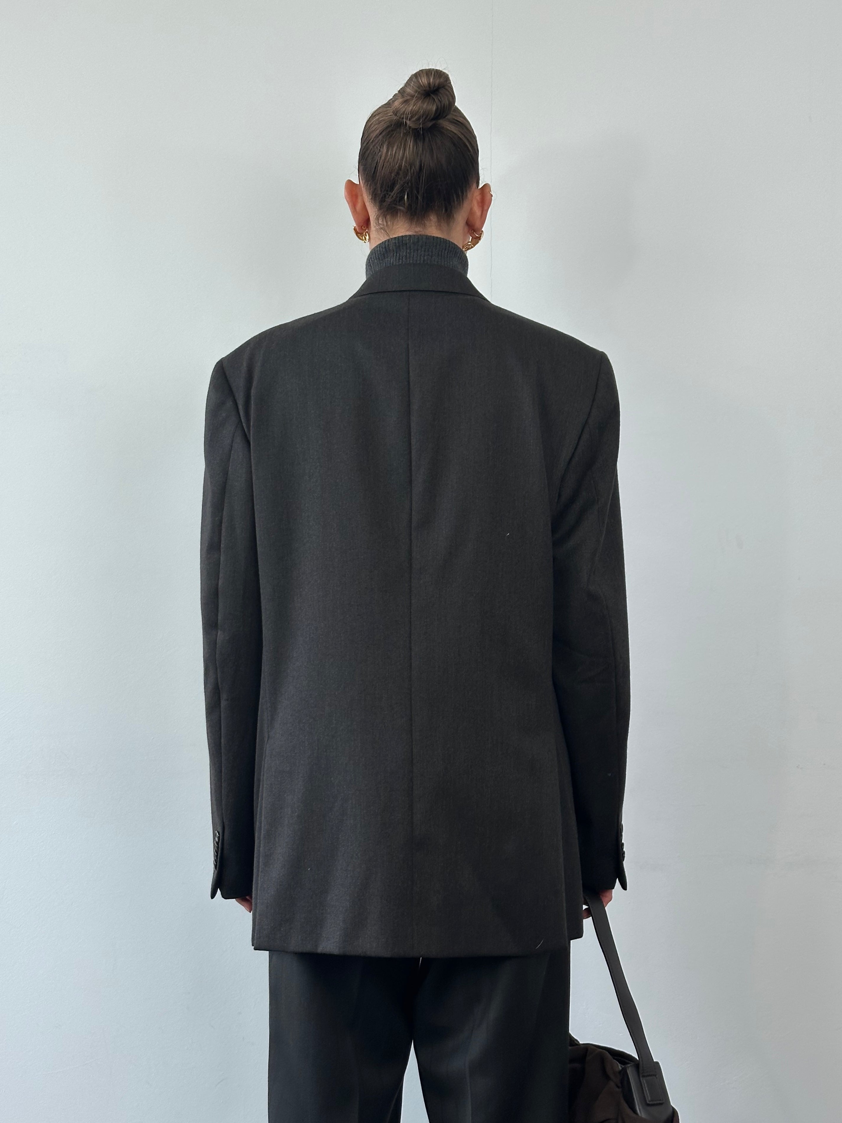 Vintage pure merino wool single-breasted blazer in size 44R/XL, shown in classic style with lapels and tailored fit.