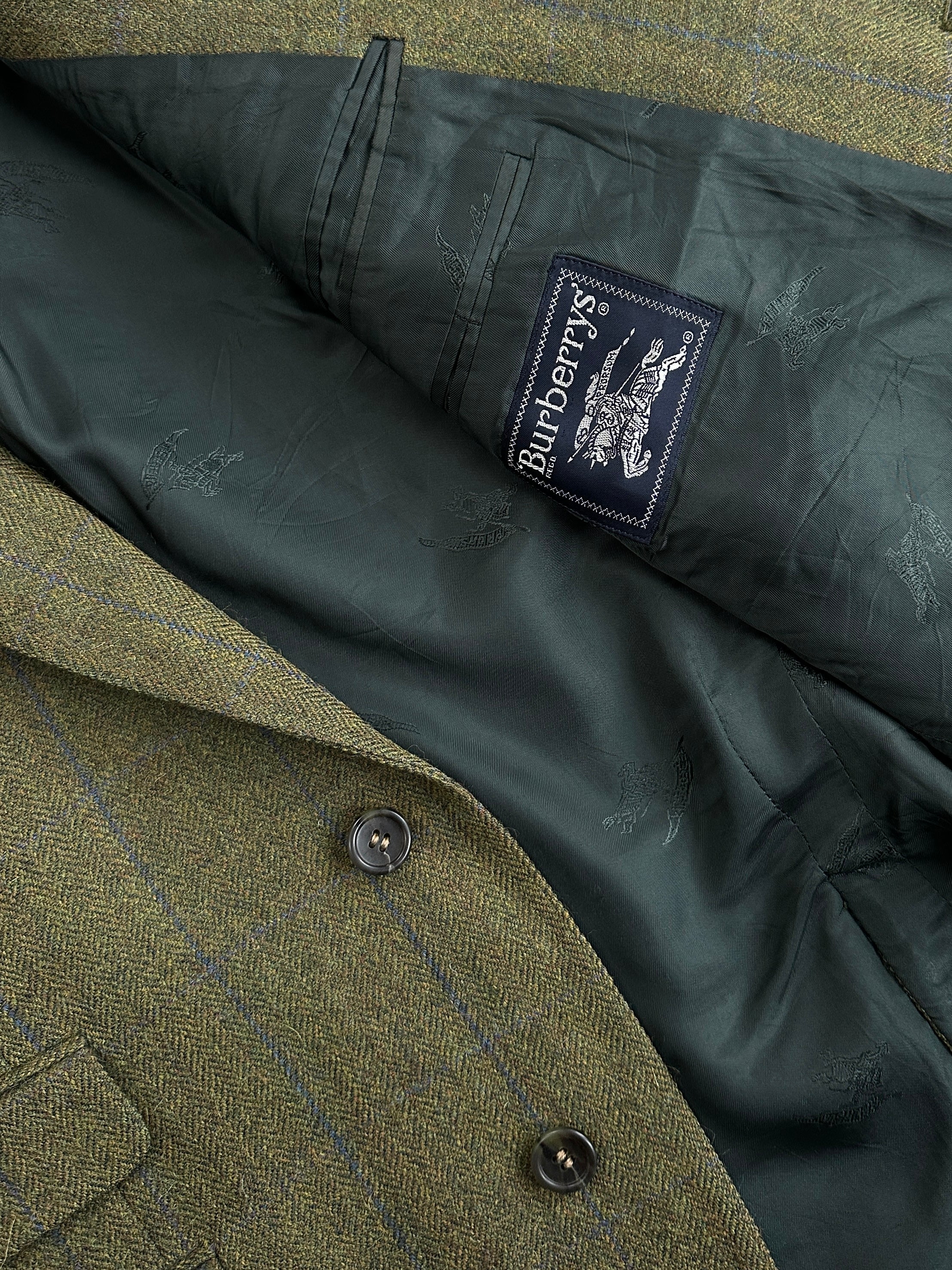 Burberry 1980s tweed check alpaca wool single-breasted blazer in size 42R/L, featuring classic check pattern and tailored fit.