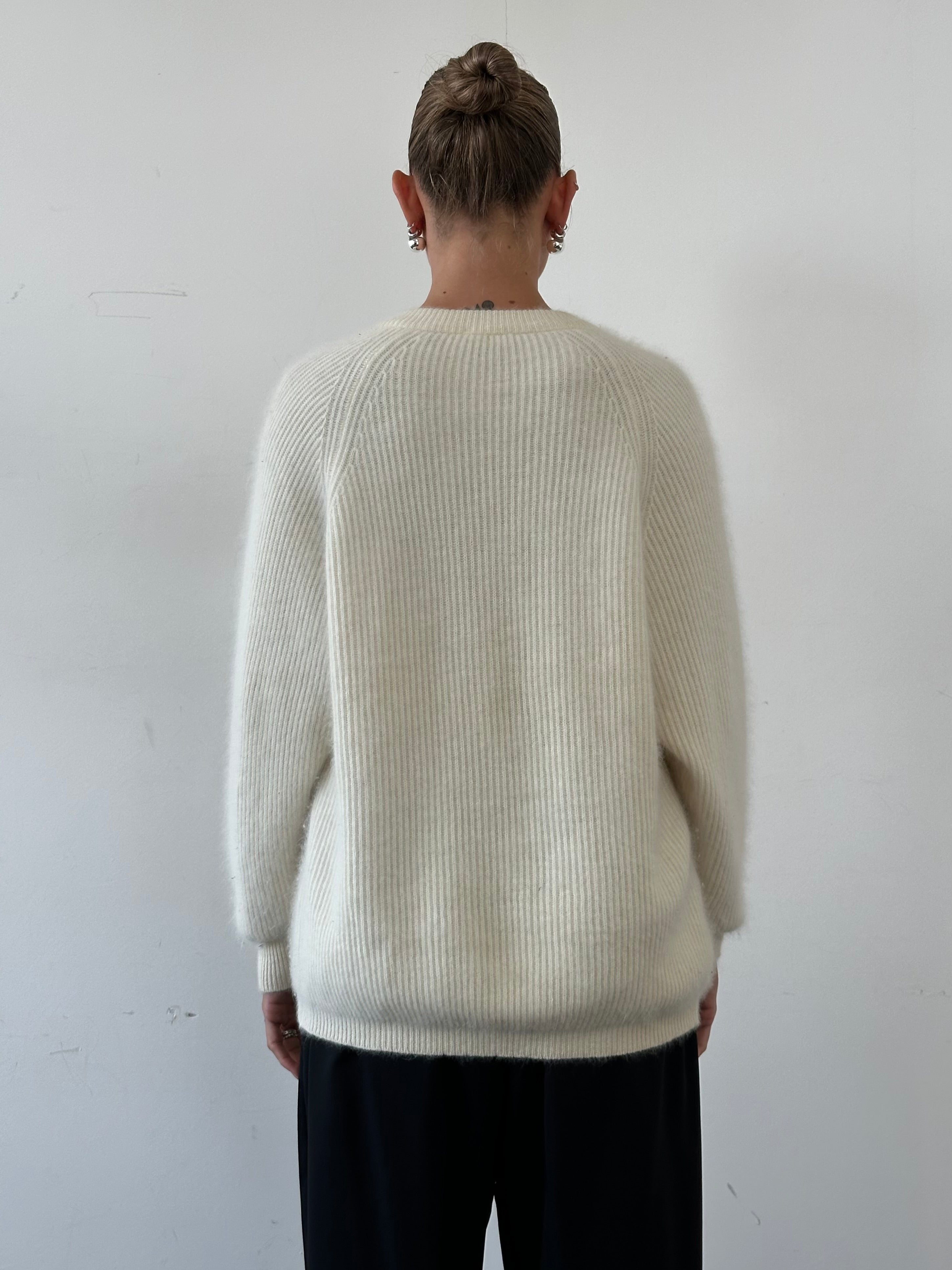 Vintage Italian fuzzy wool rib knit polo jumper in XL, featuring a cozy texture and classic design.