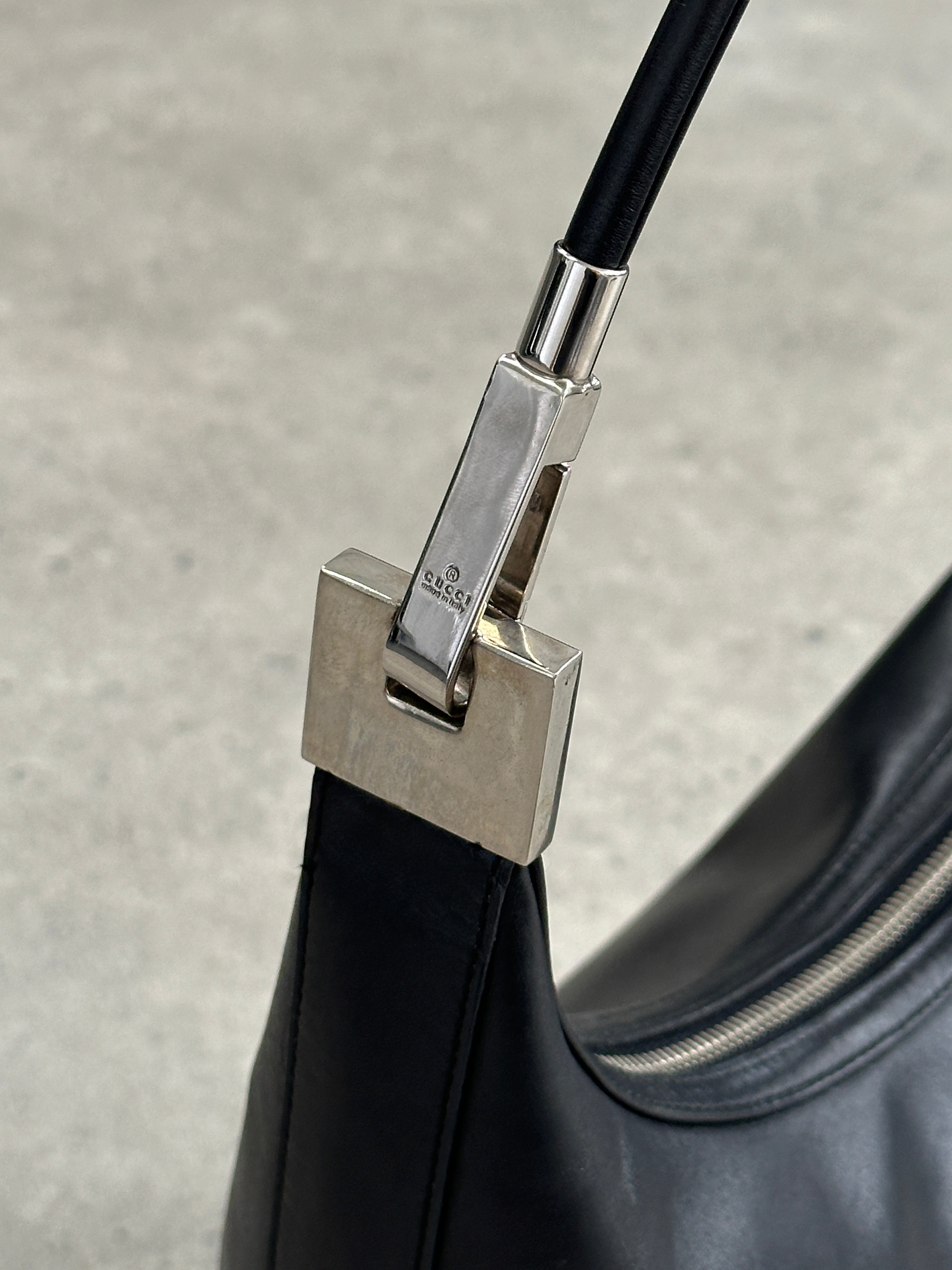 Gucci GG Leather Shoulder Bag - SYLK