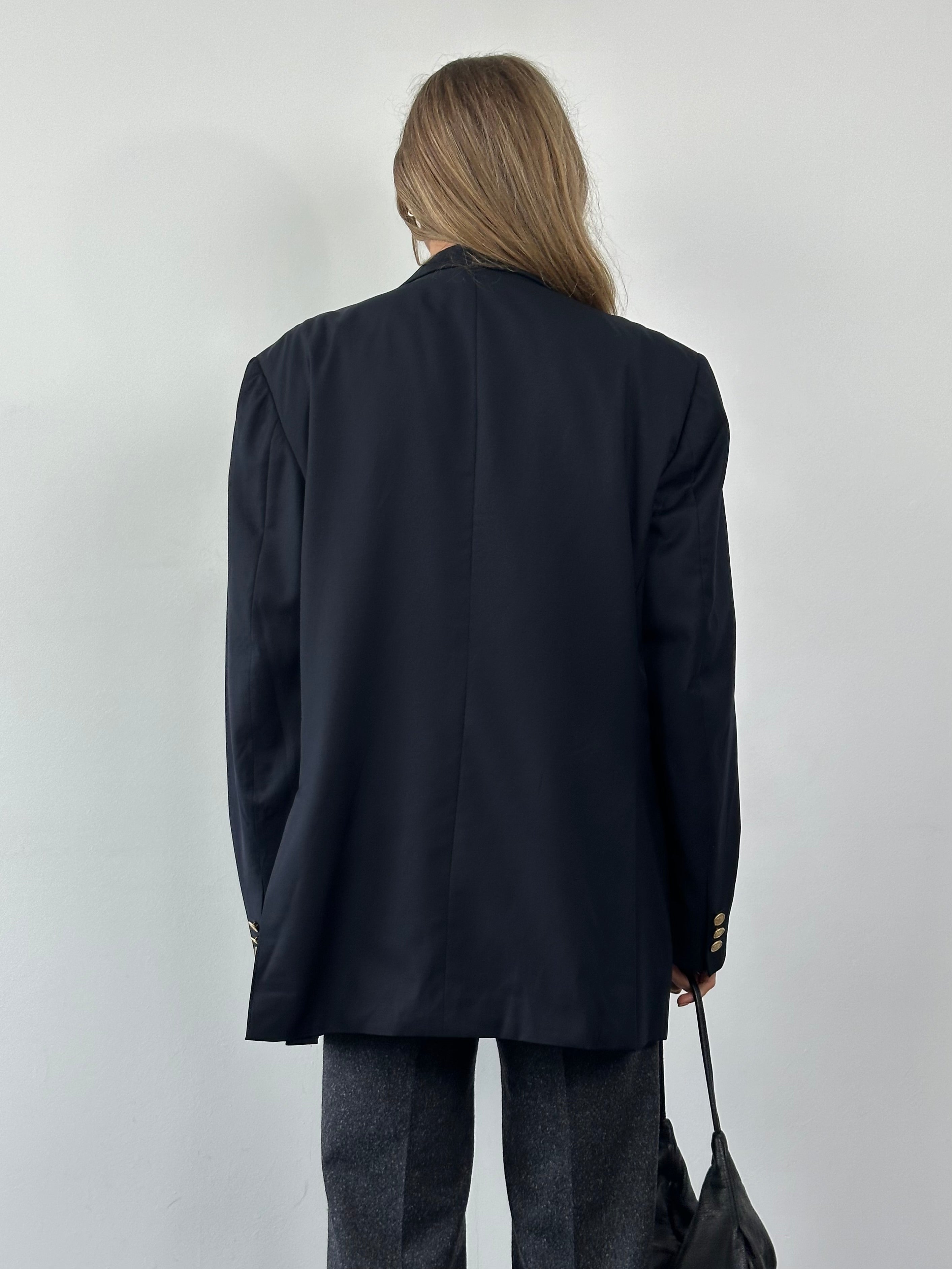 Burberry pure wool double-breasted blazer in size 46R/XXL, featuring classic tailored design and bespoke button details.