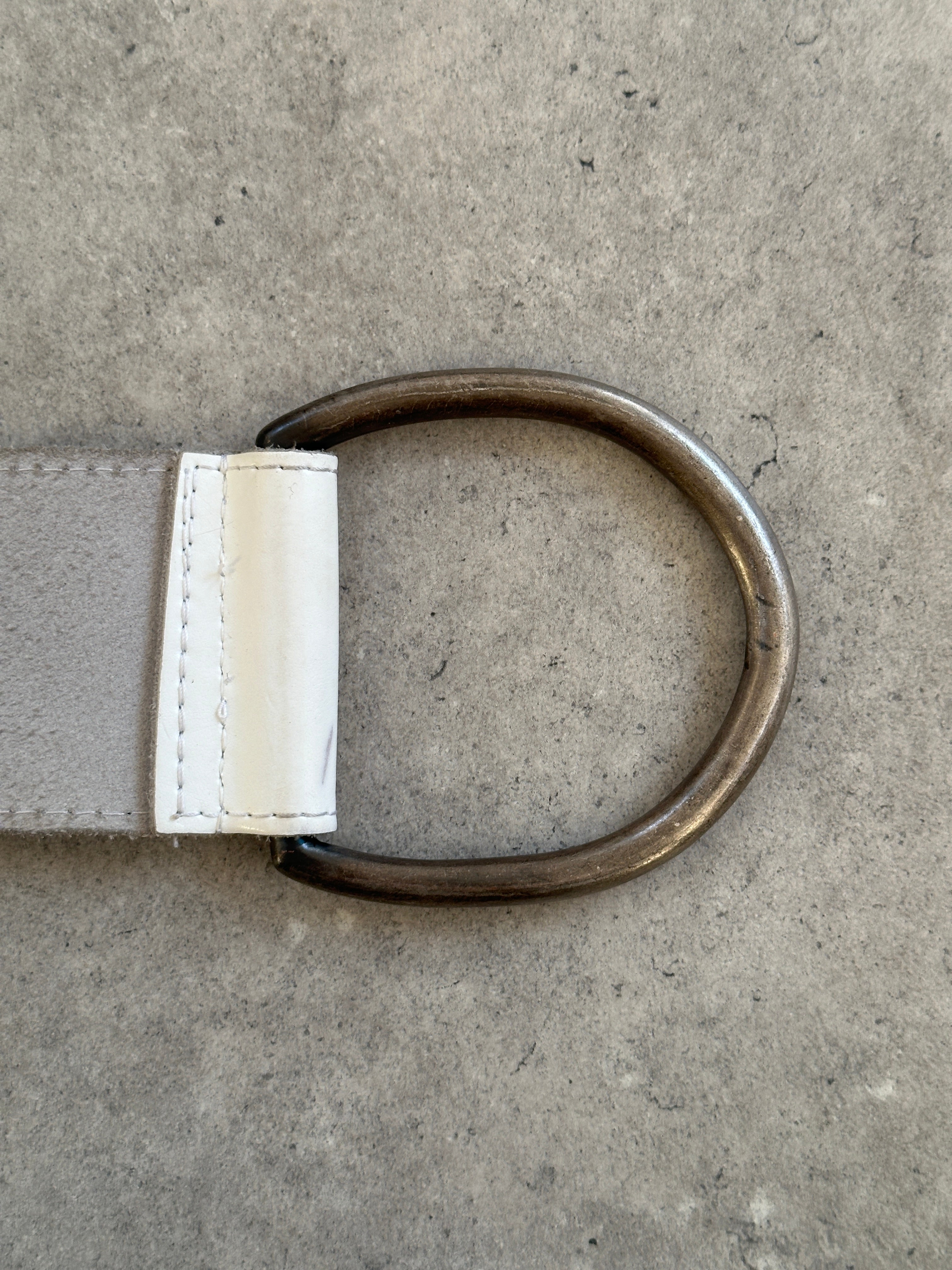 Vintage 1990s chrome chunky leather belt with metal buckle, size W36-40, classic vintage style for men and women.
