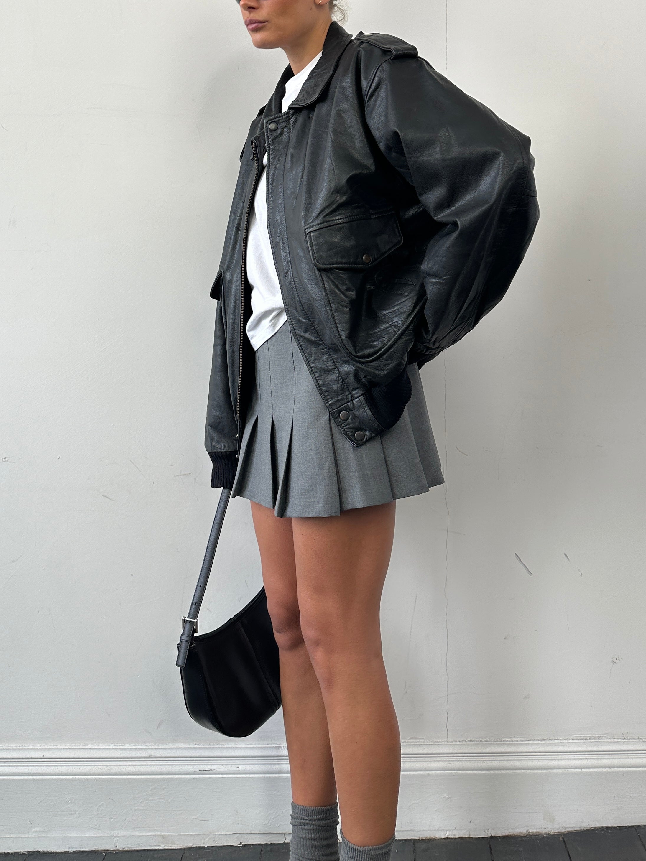 Conbipel removable fleece-lined aviator leather bomber jacket in size L/XL, featuring a classic aviator style with a soft fleece interior.