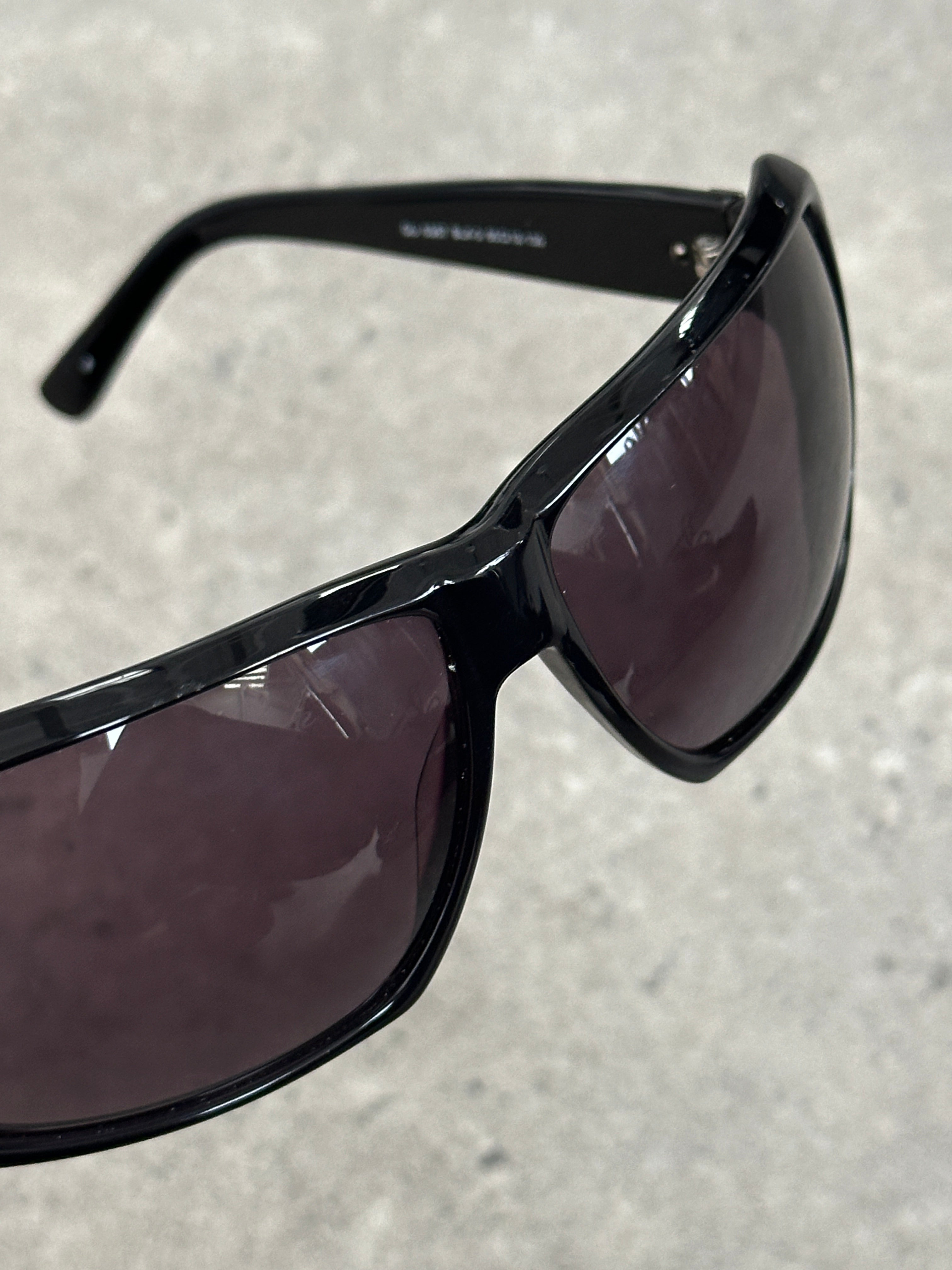 Guess 2000s Oversized Rectangular Sunglasses