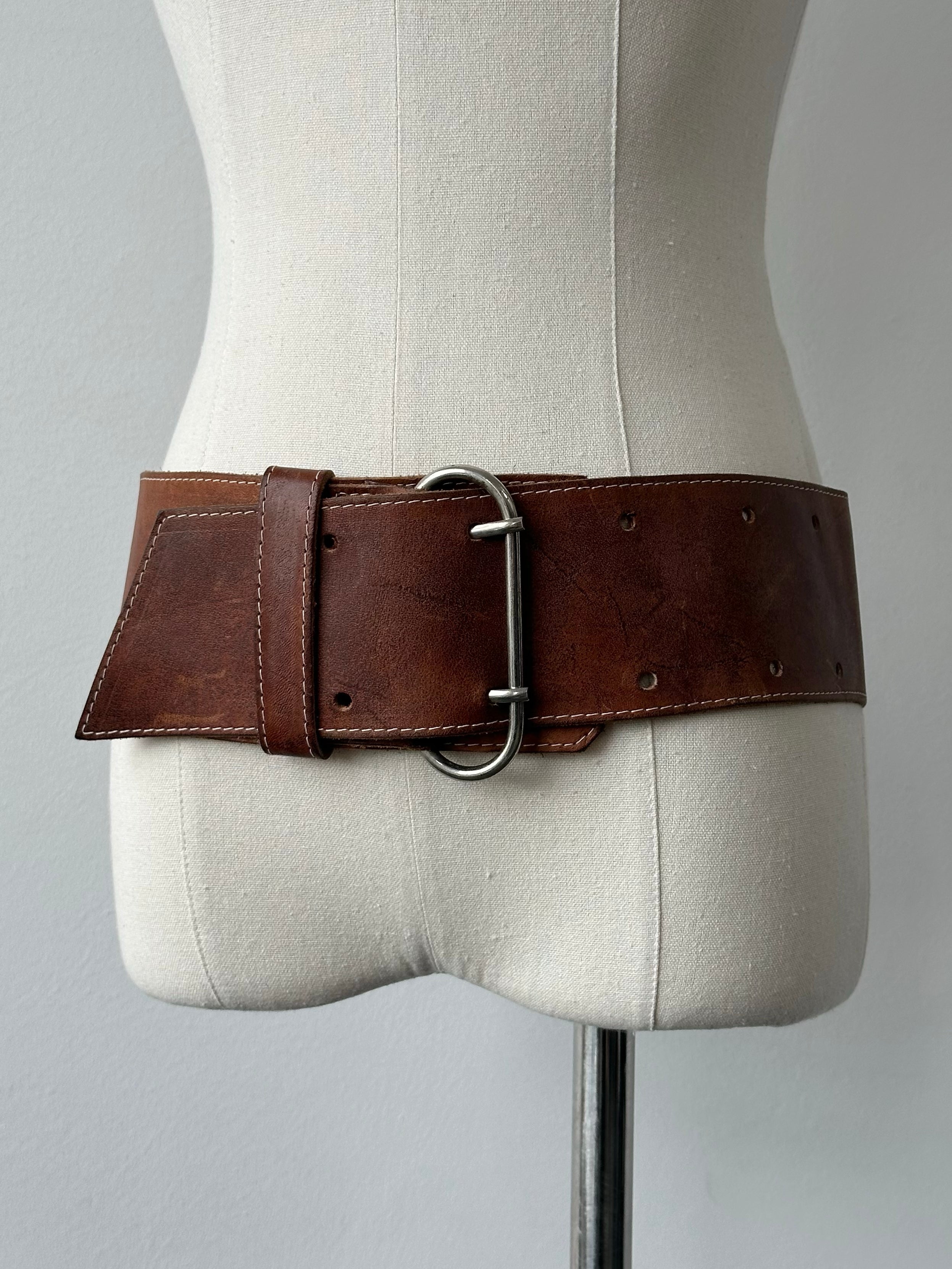 Vintage 1980s Aged Leather Chunky Belt - W25-32