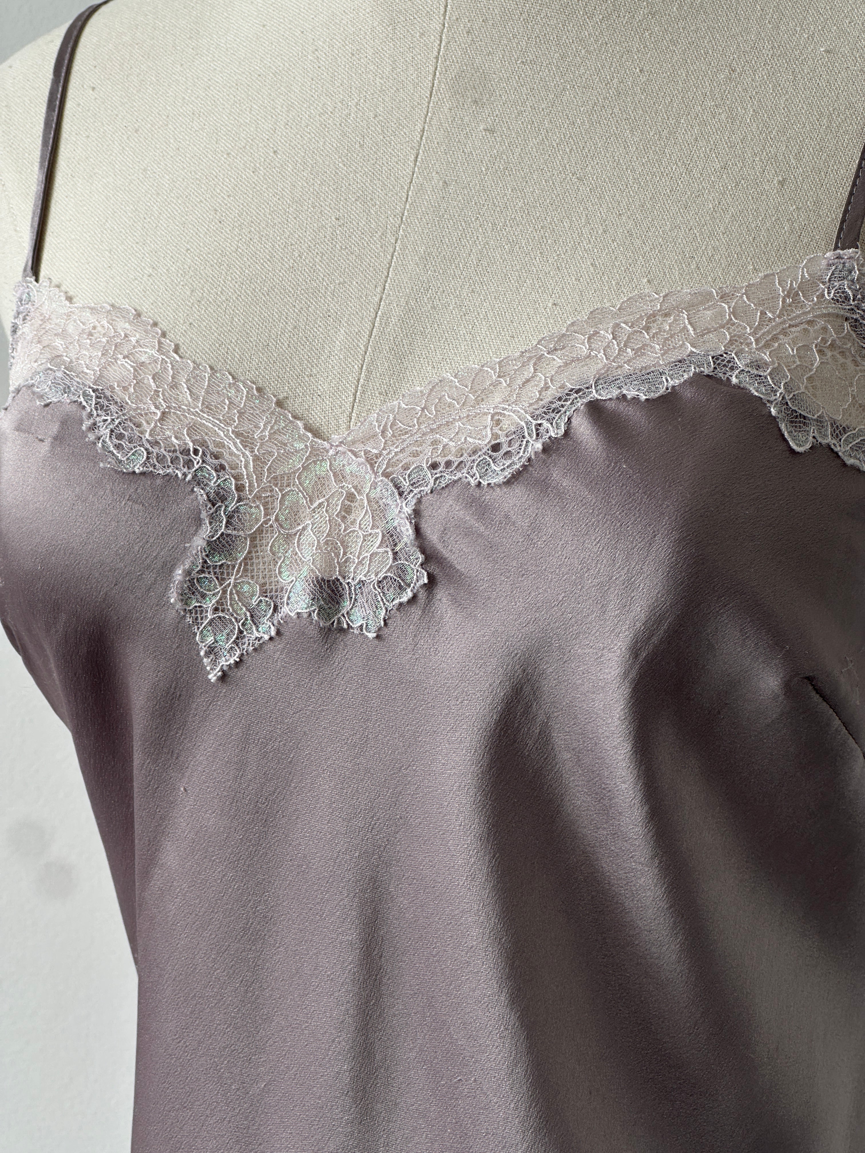 Victoria Secret 2000s Sleeveless Lace Mini Slip Dress - XS-S