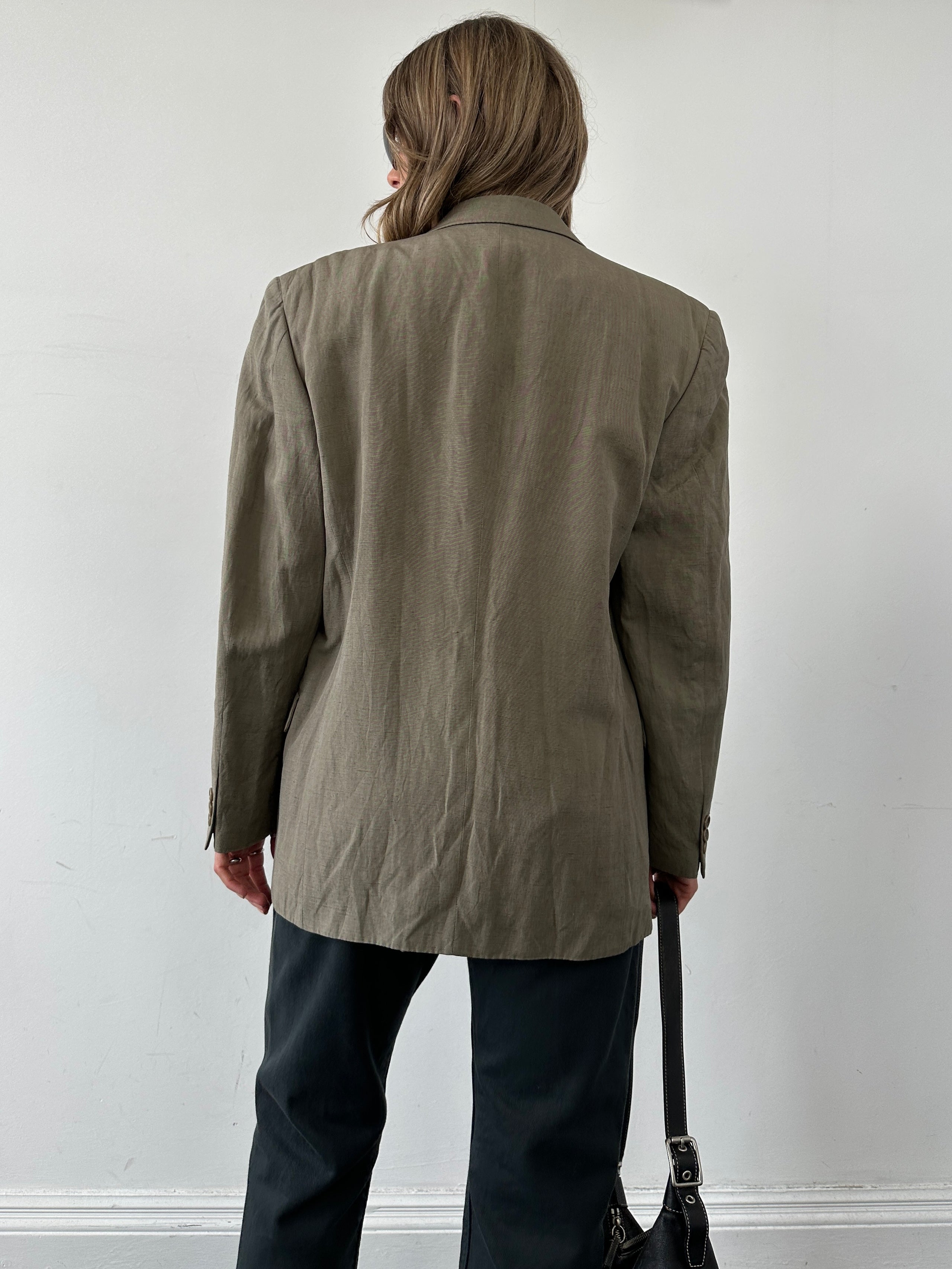 Jaeger silk linen single-breasted blazer in size 40R/L, featuring a tailored fit and classic lapel in neutral color.