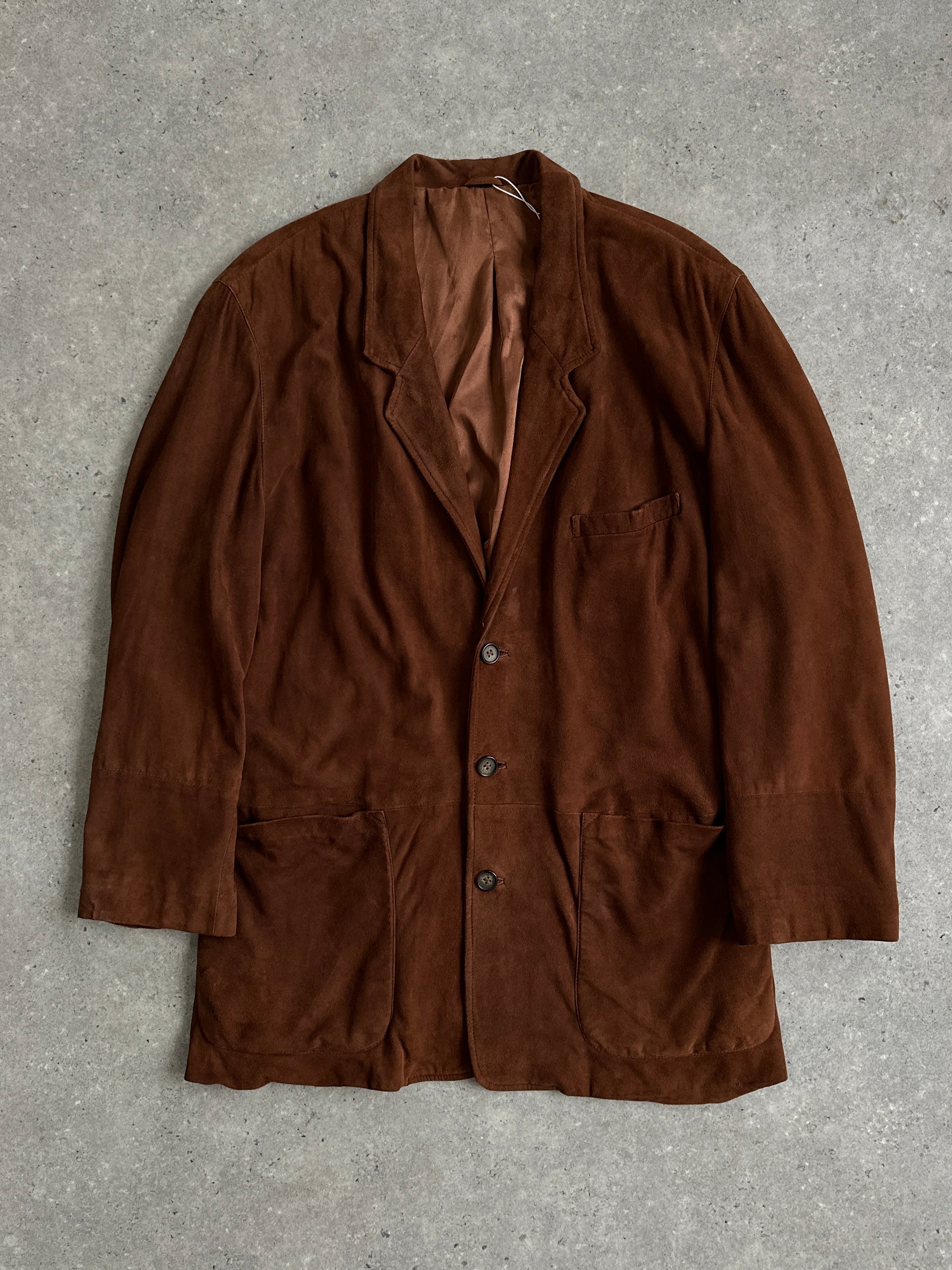 Vintage relaxed suede blazer in XL size, stylish leather jacket with a classic design and soft texture, shown on a hanger.