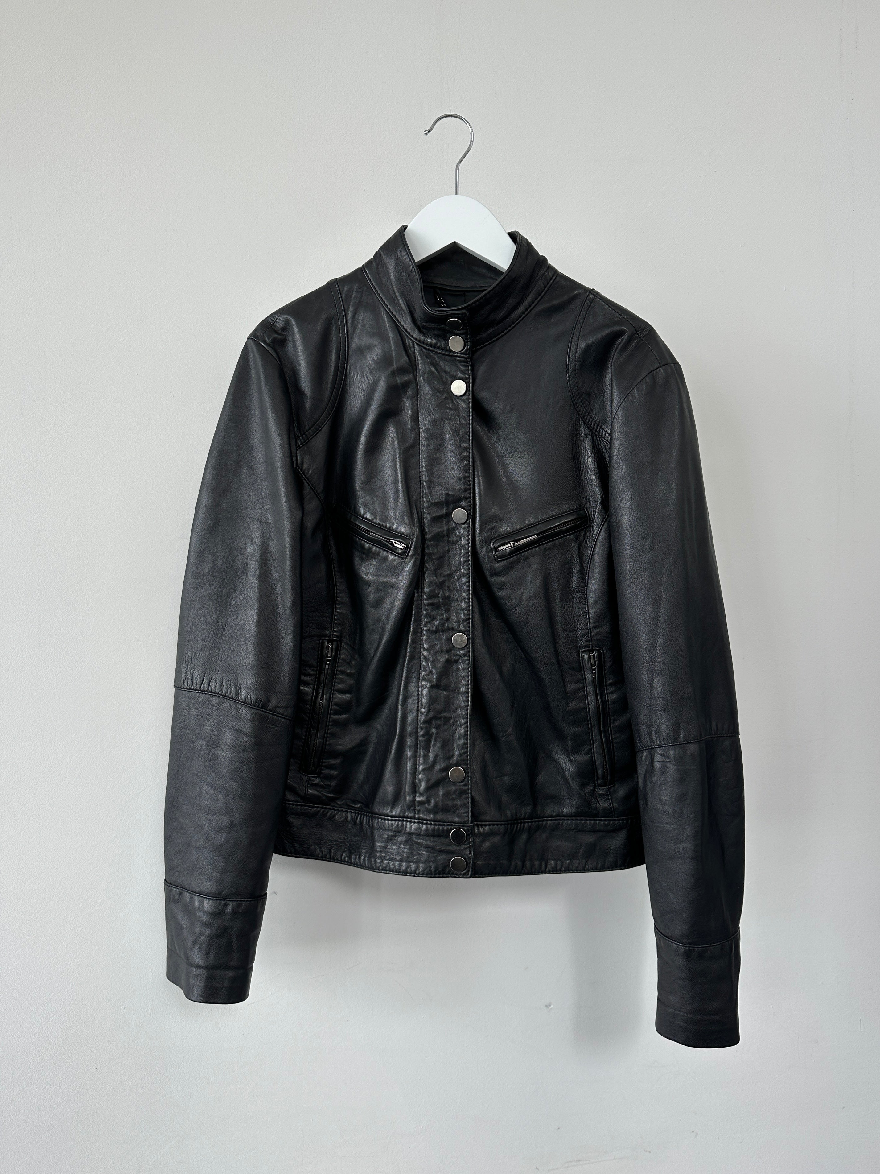 Vintage Italian double zip fitted biker leather jacket, men's S/M size, featuring classic vintage style and durable leather construction.