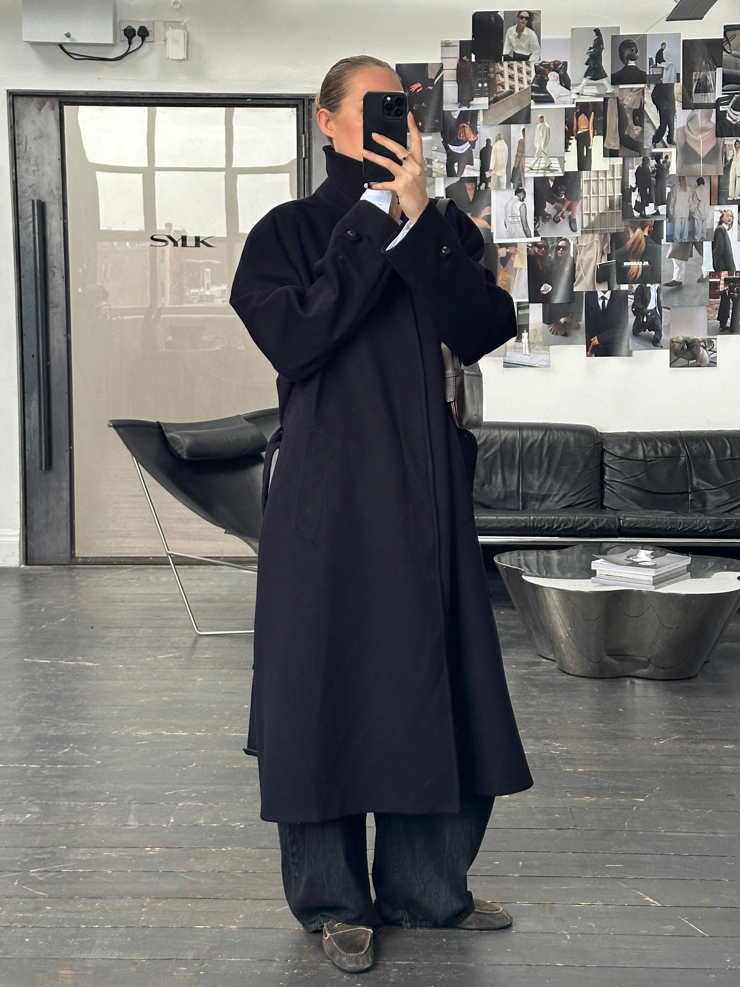 Vintage 1980s pure wool belted coat with concealed placket in XL/XXL size, featuring a classic vintage coat style.