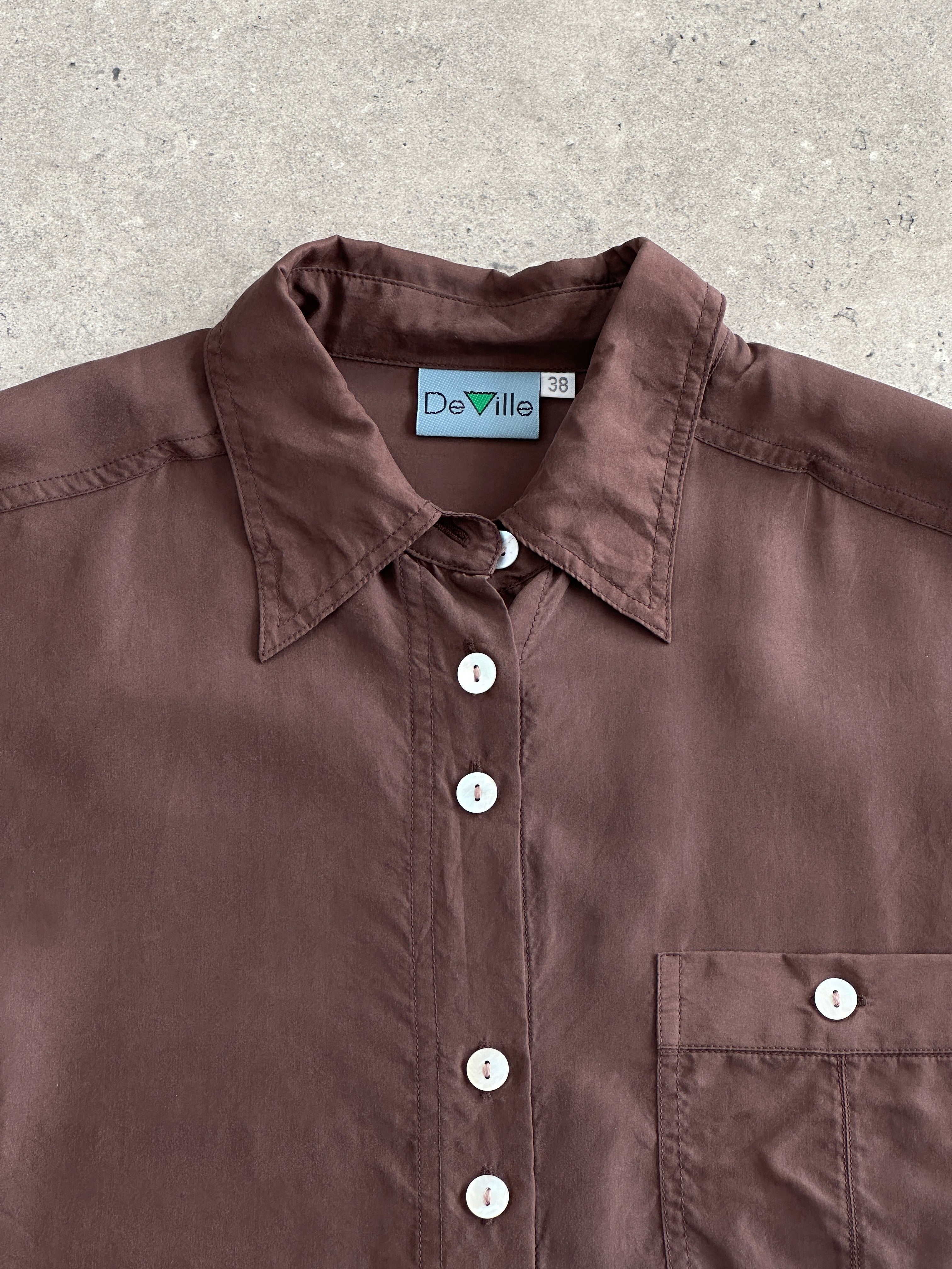 Vintage 1990s pure silk short sleeve shirt, size M, with classic collar and button-front, in a smooth, elegant fabric.