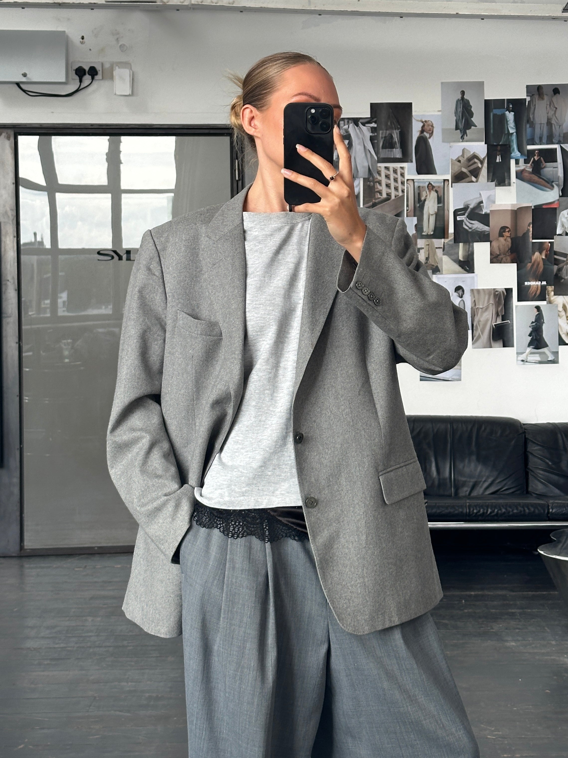Christian Dior Monsieur 1990s brushed wool single-breasted blazer in size 44R/XL, tailored fit with classic lapel and button closure.