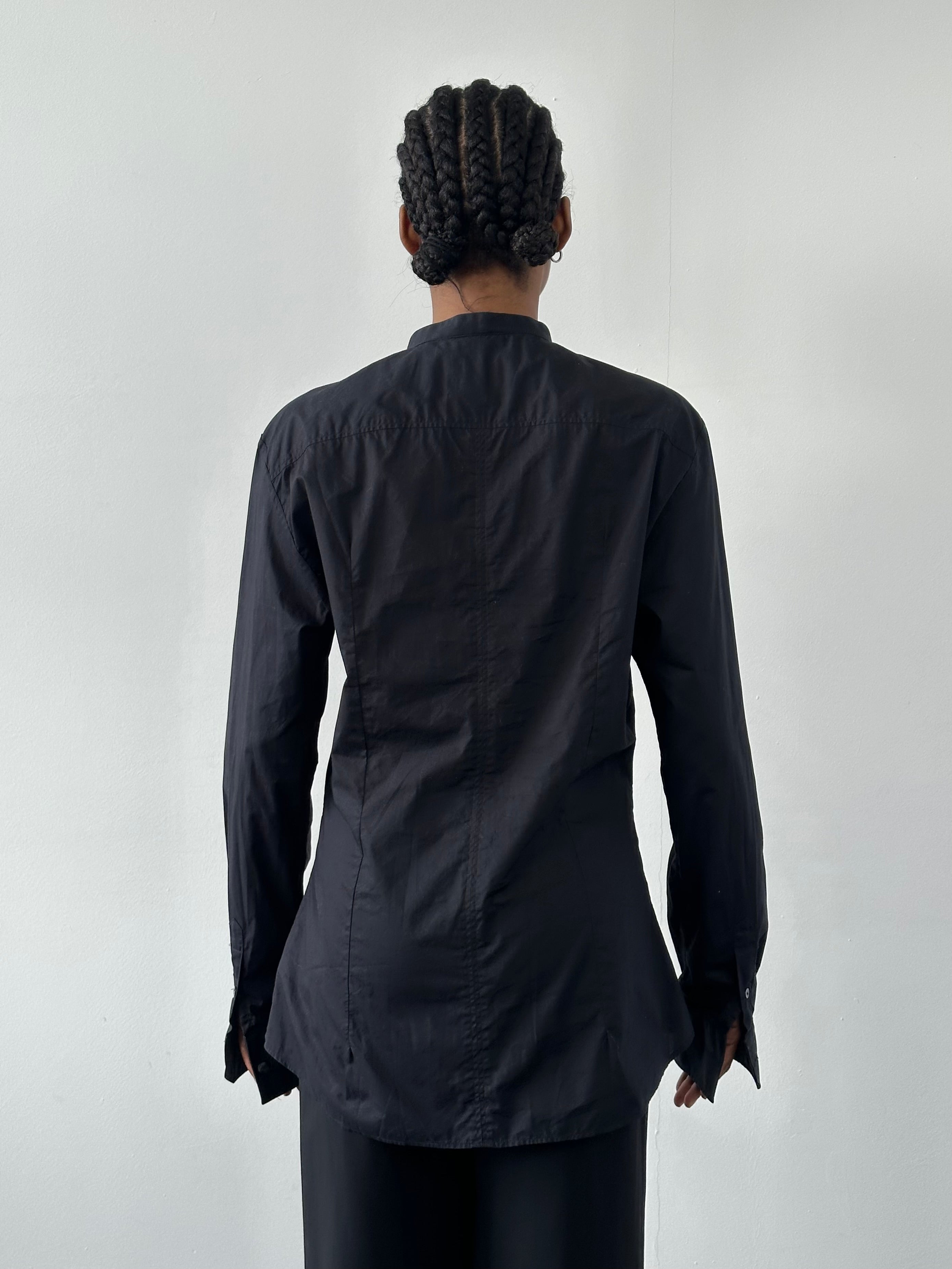 Dolce & Gabbana 2000s cotton collarless shirt in size M, featuring a stylish, minimalist design with a clean neckline.
