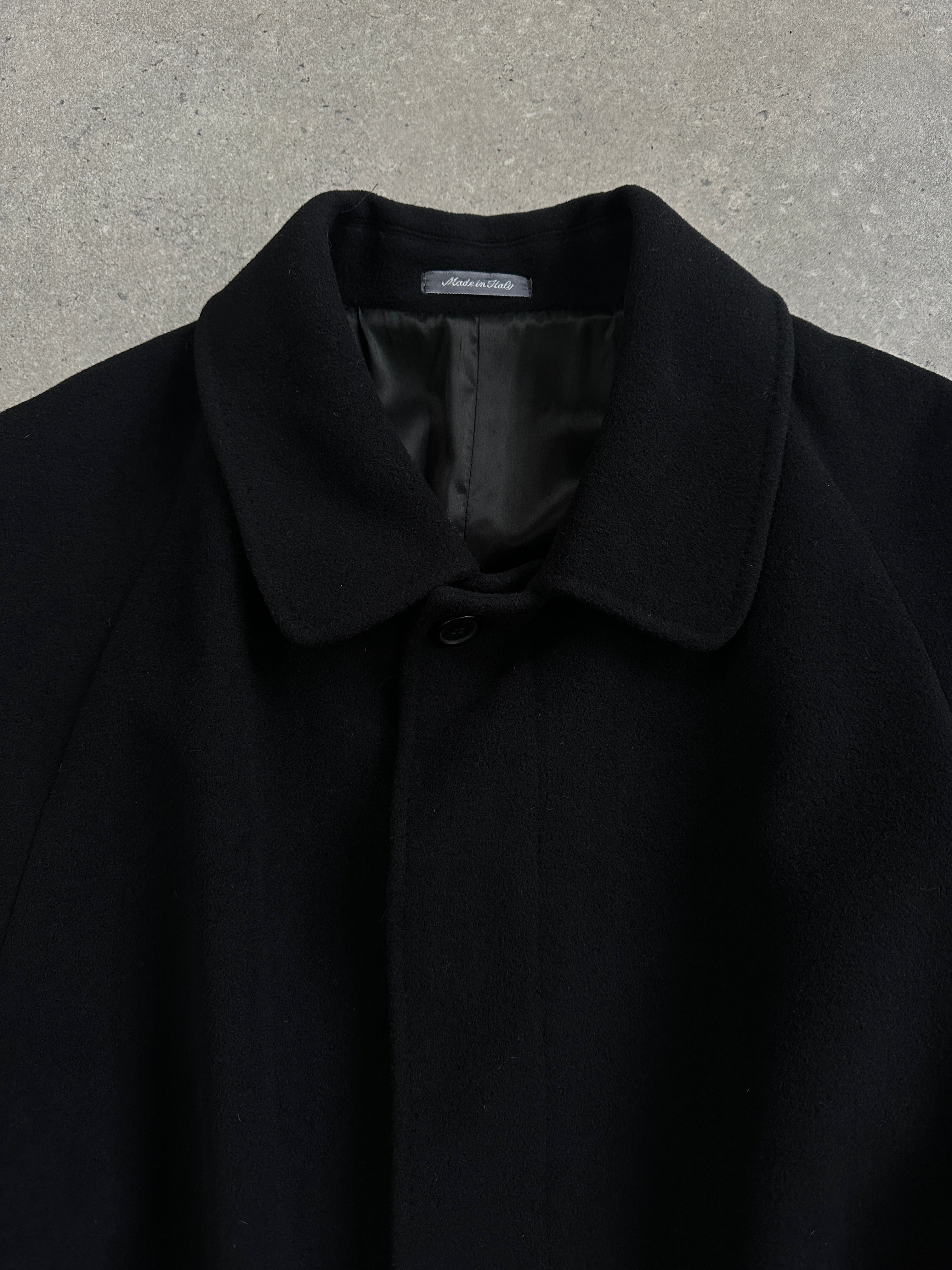 Vintage Italian 1990s wool and cashmere belted coat in XL, featuring classic design and cozy fabric for stylish warmth.
